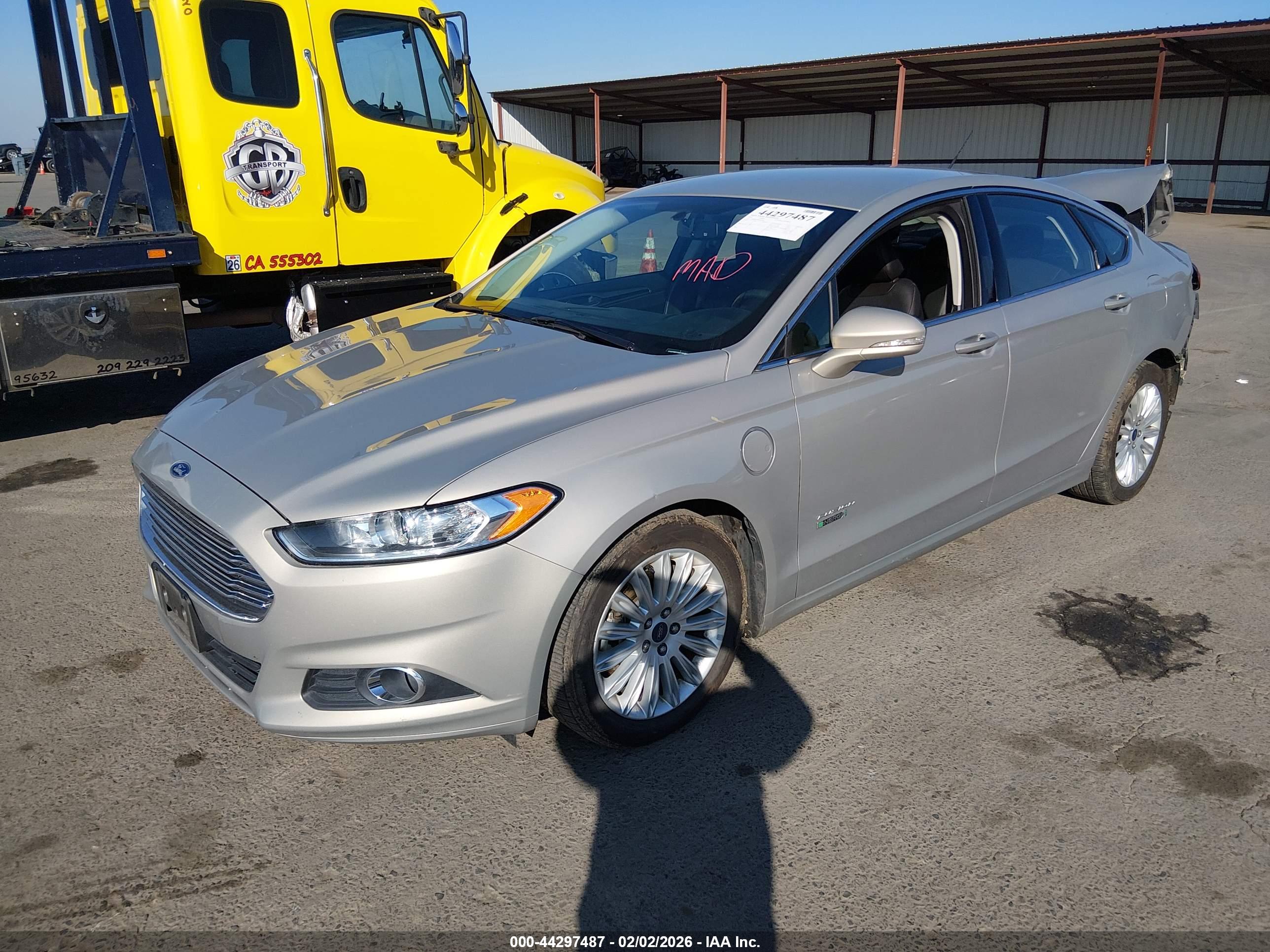 FORD FUSION image 2