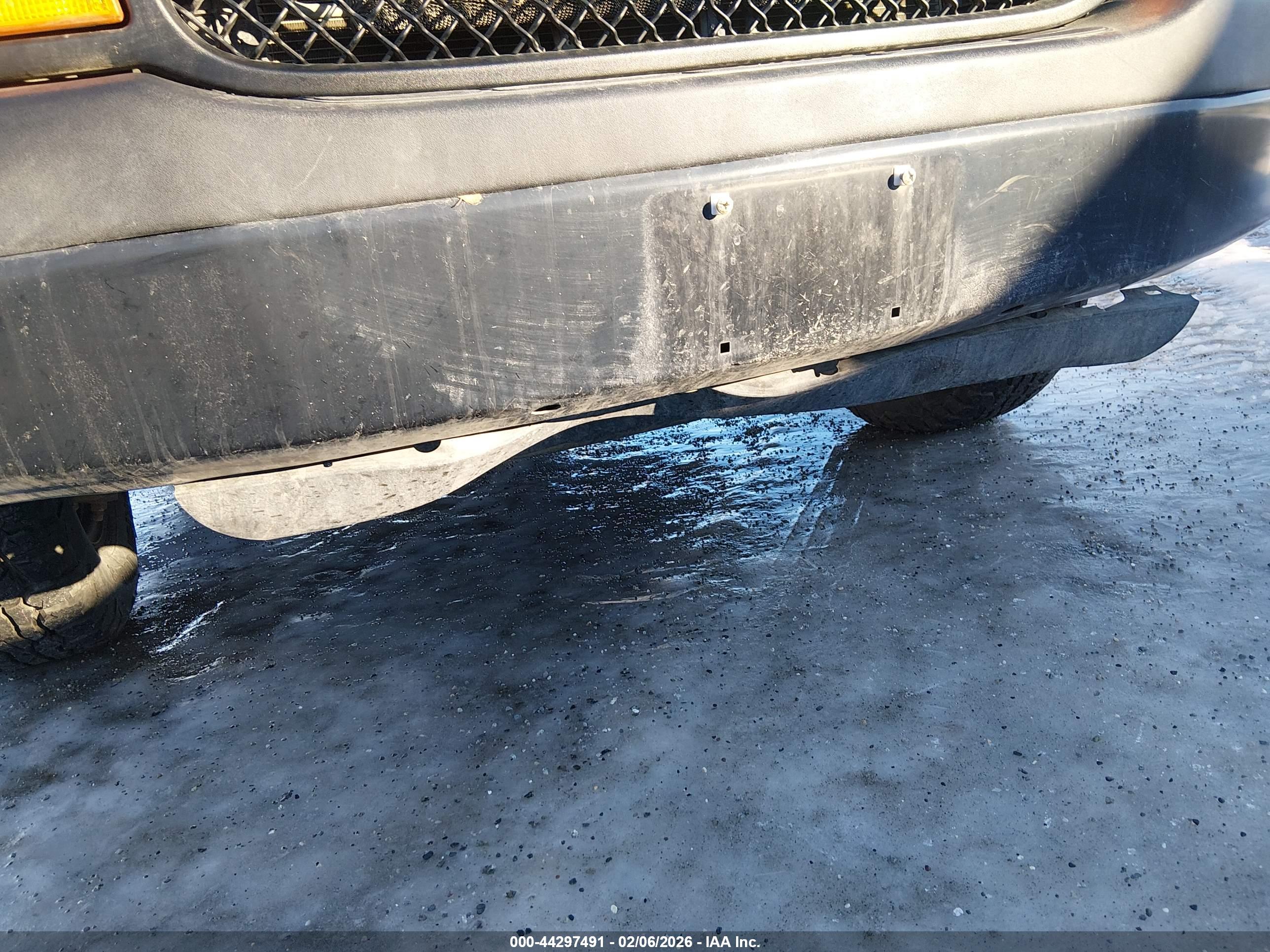 CHEVROLET EXPRESS image 6