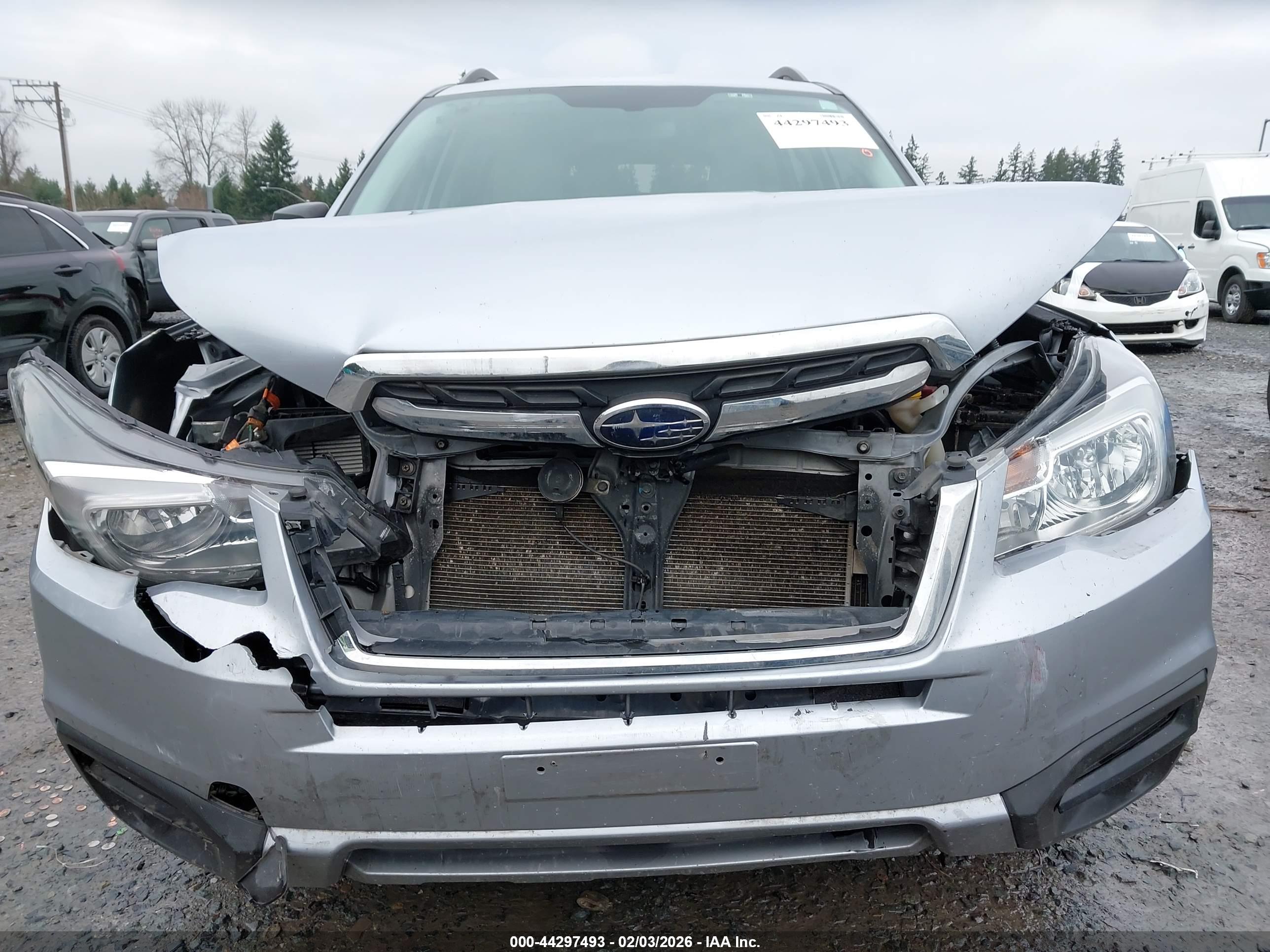 SUBARU FORESTER image 6