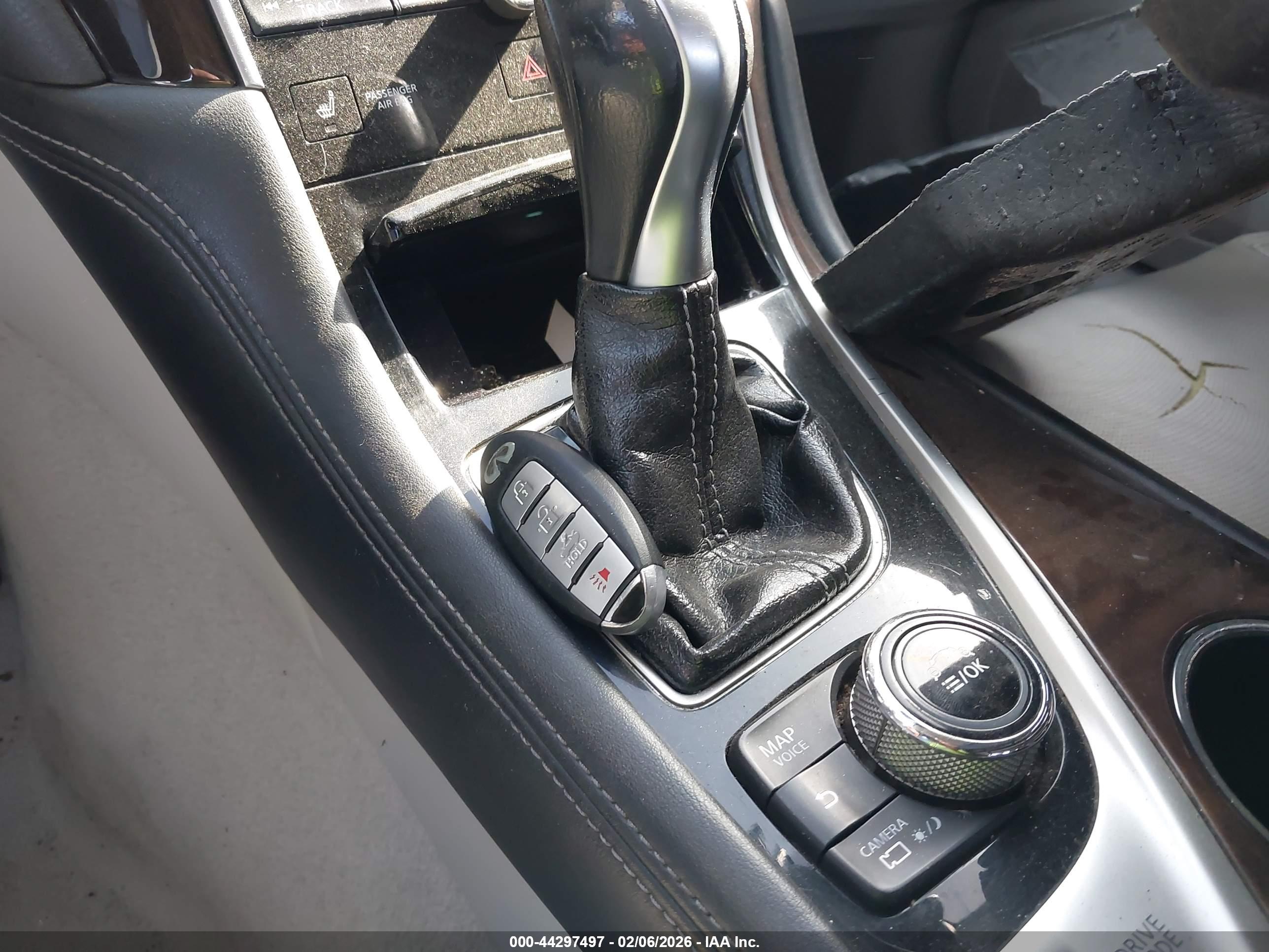 INFINITI Q50 image 11