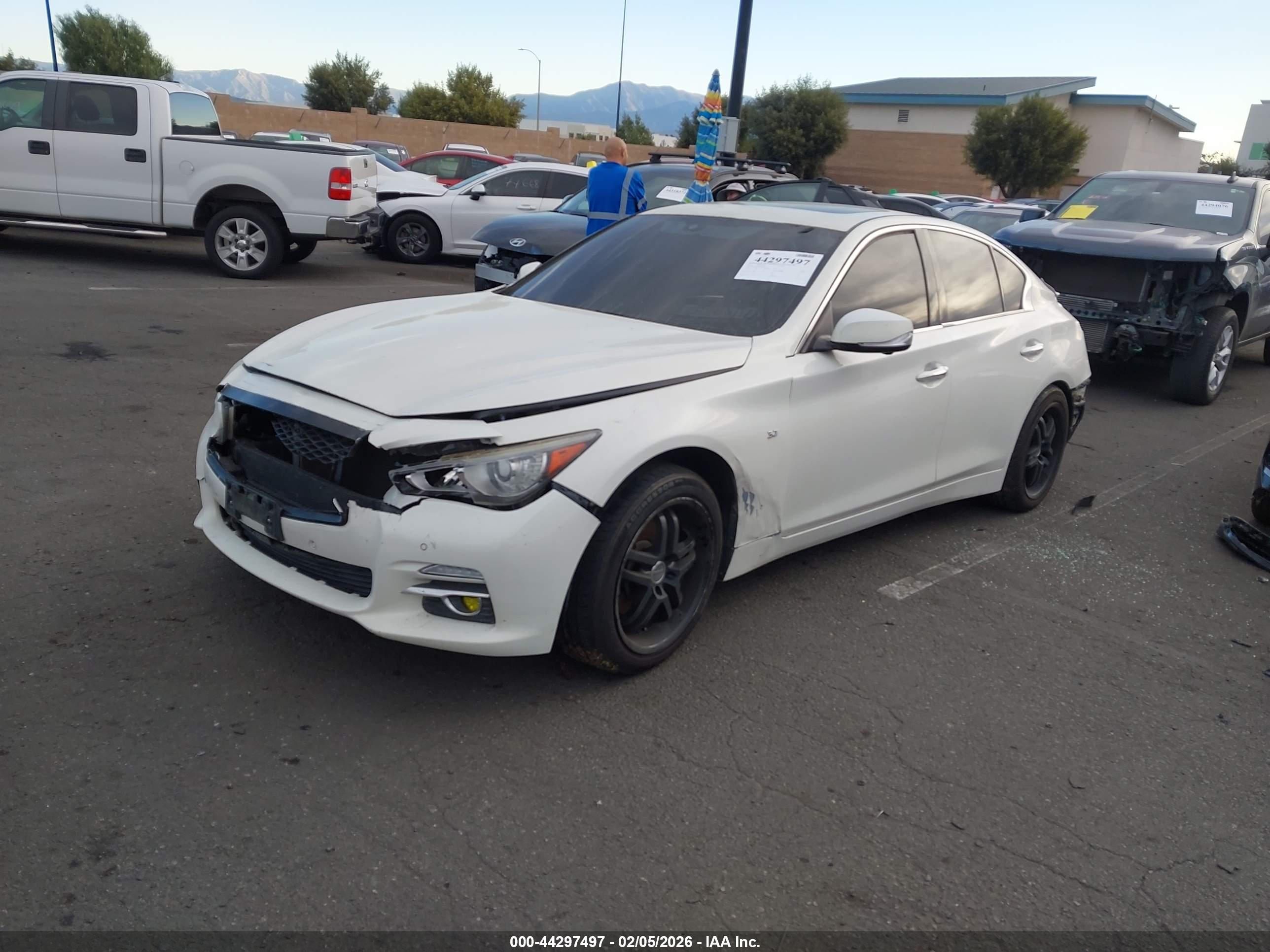 INFINITI Q50 image 2