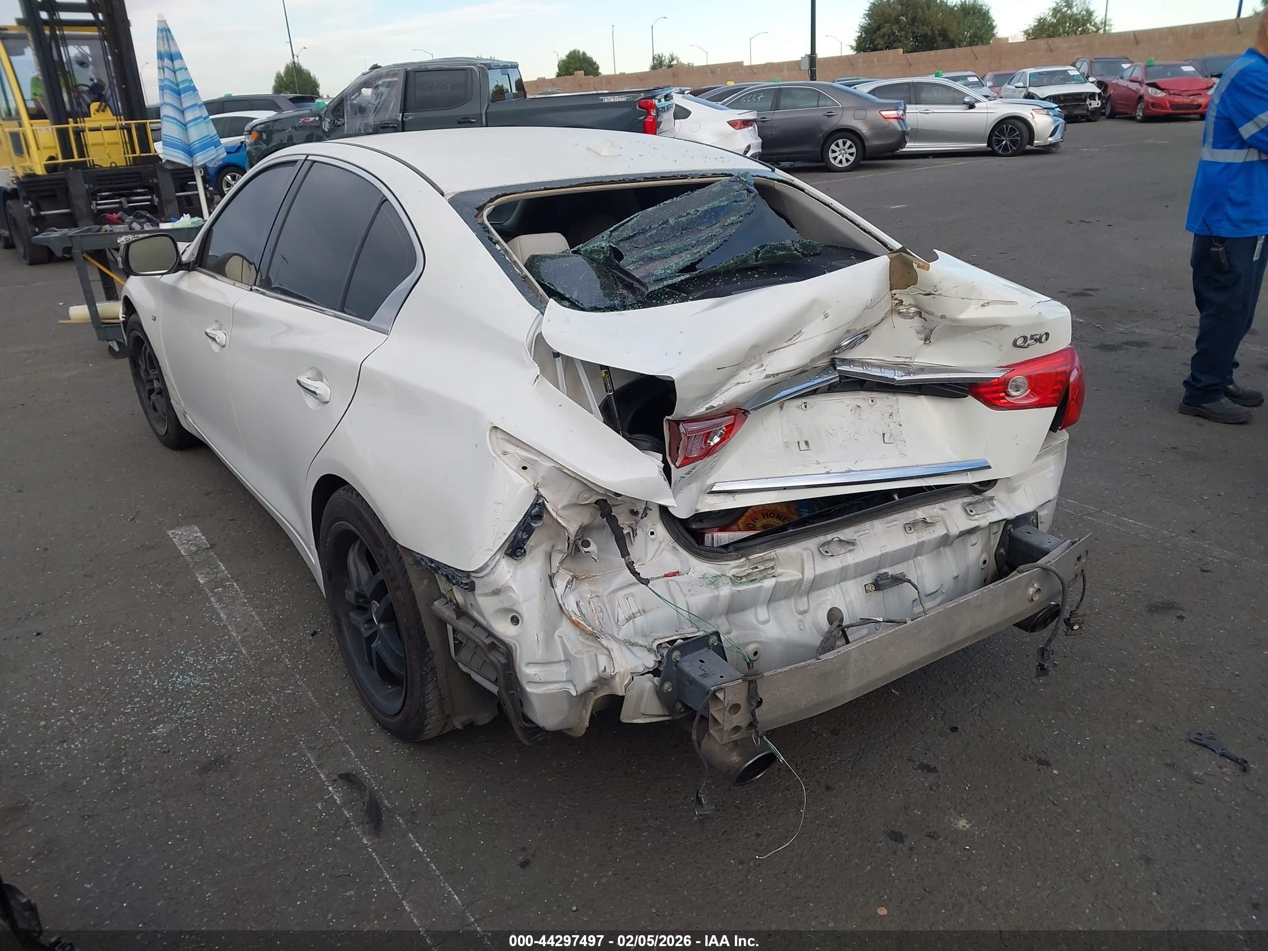 INFINITI Q50 image 3