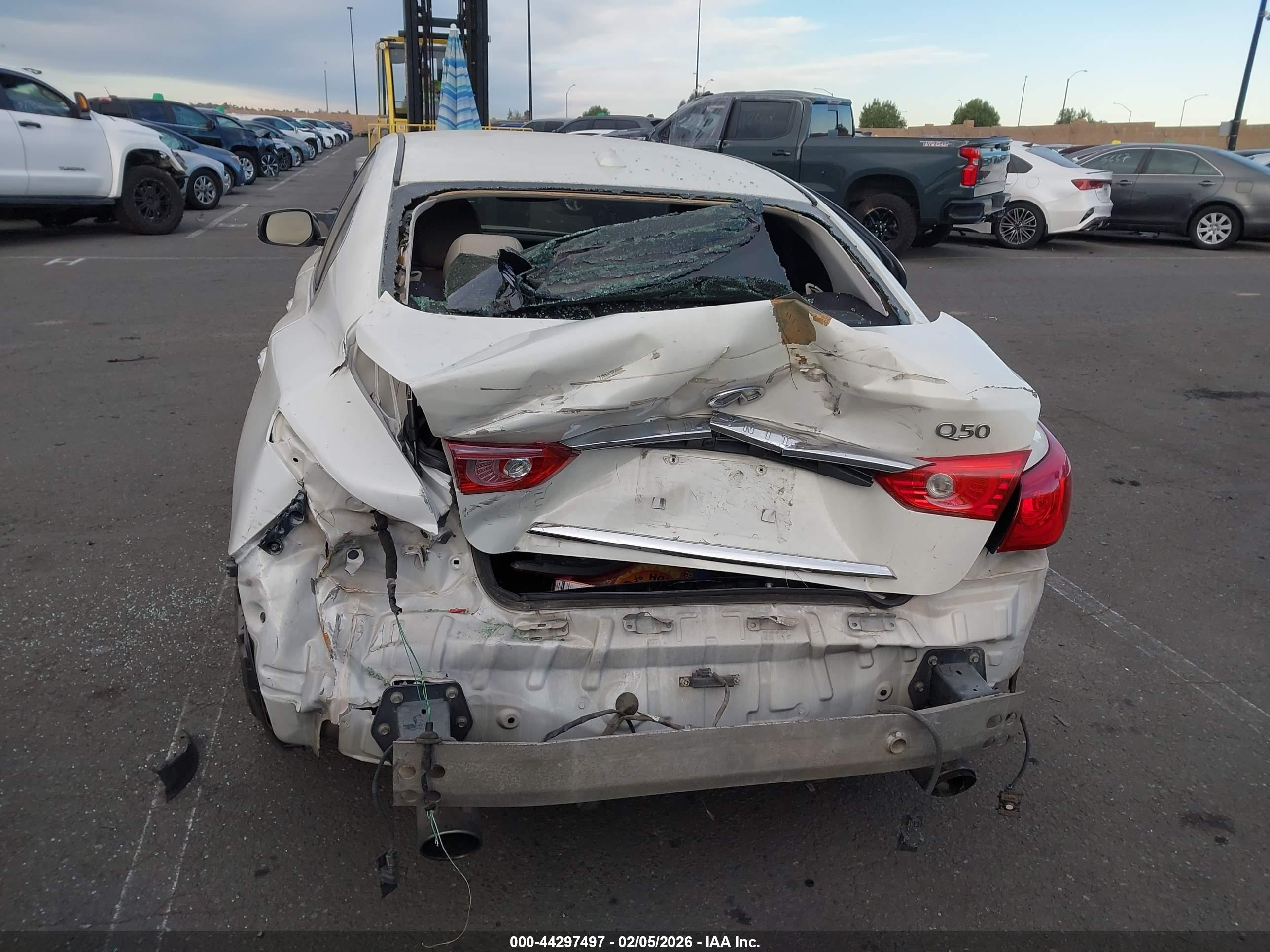 INFINITI Q50 image 6