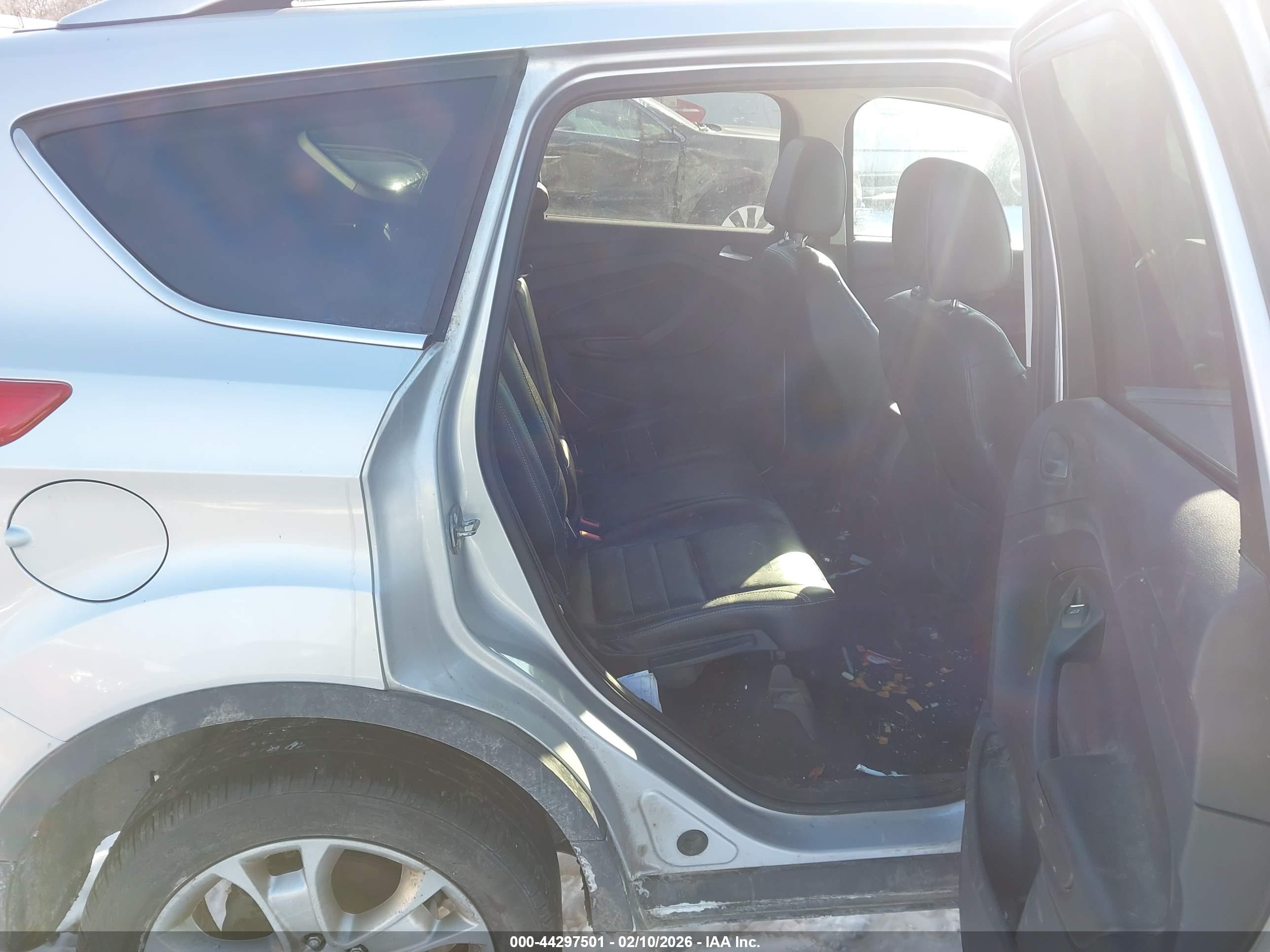 FORD ESCAPE image 8
