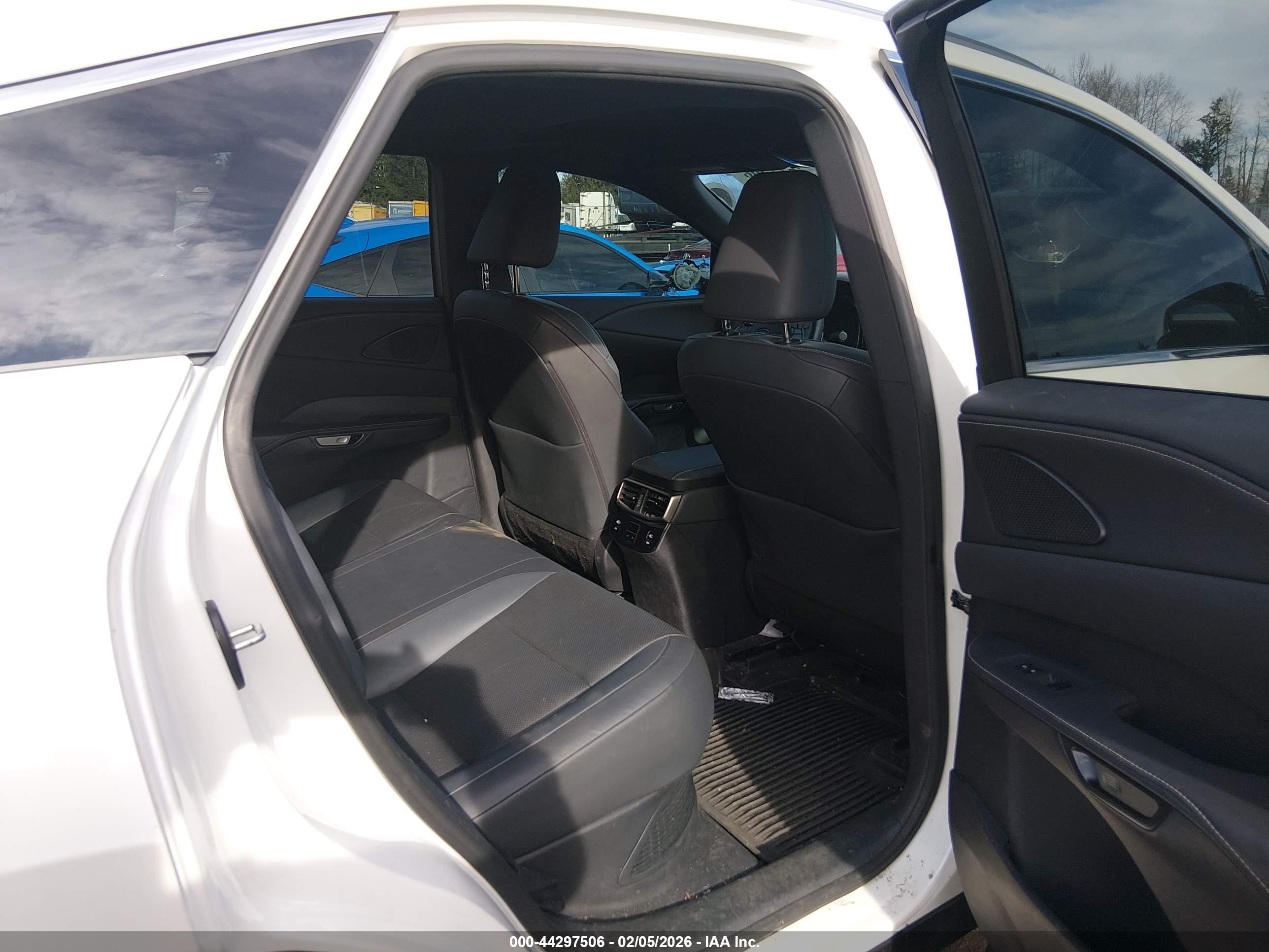 LEXUS RX image 8