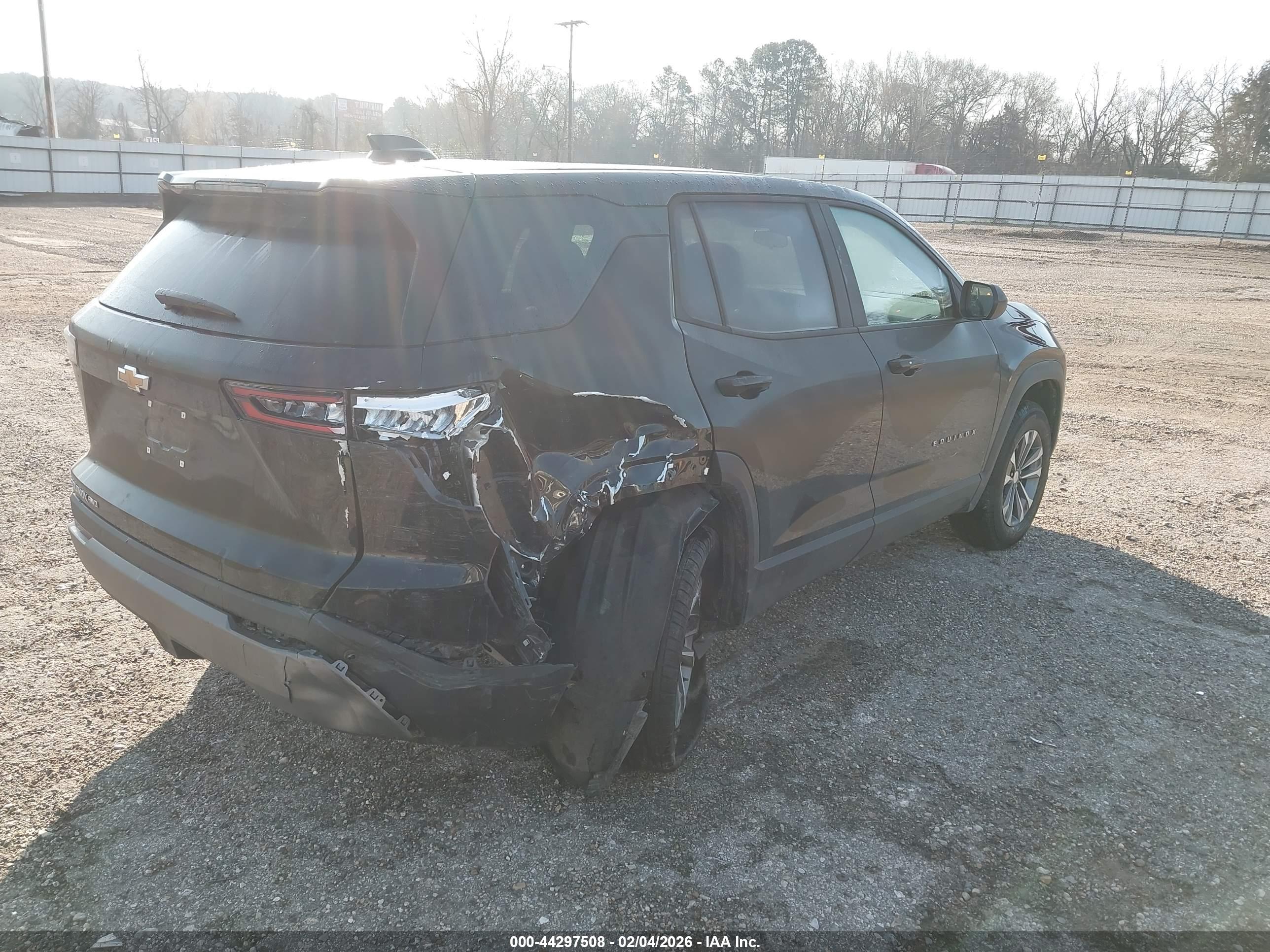 CHEVROLET EQUINOX image 4
