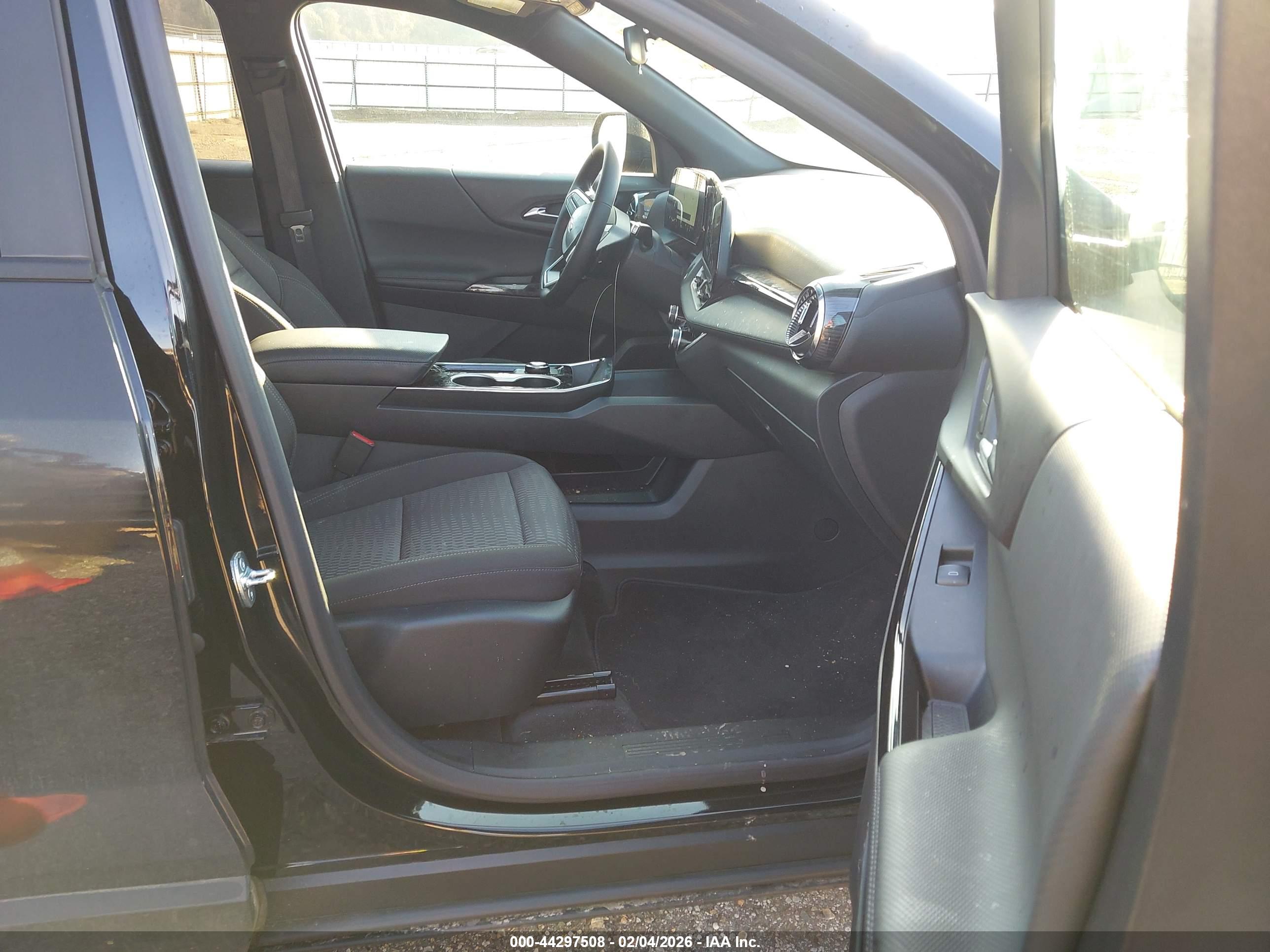 CHEVROLET EQUINOX image 5