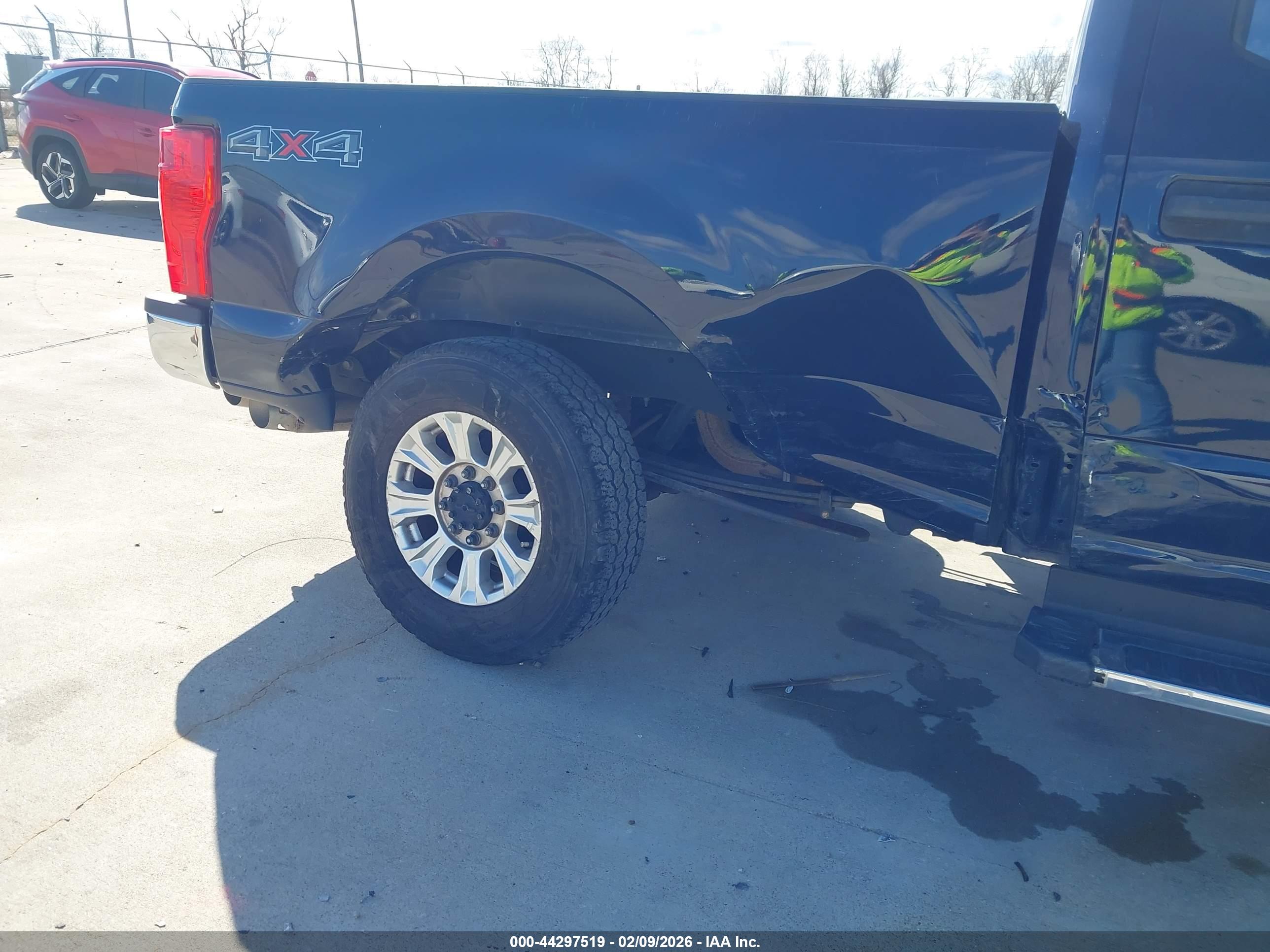 FORD F-250 image 6