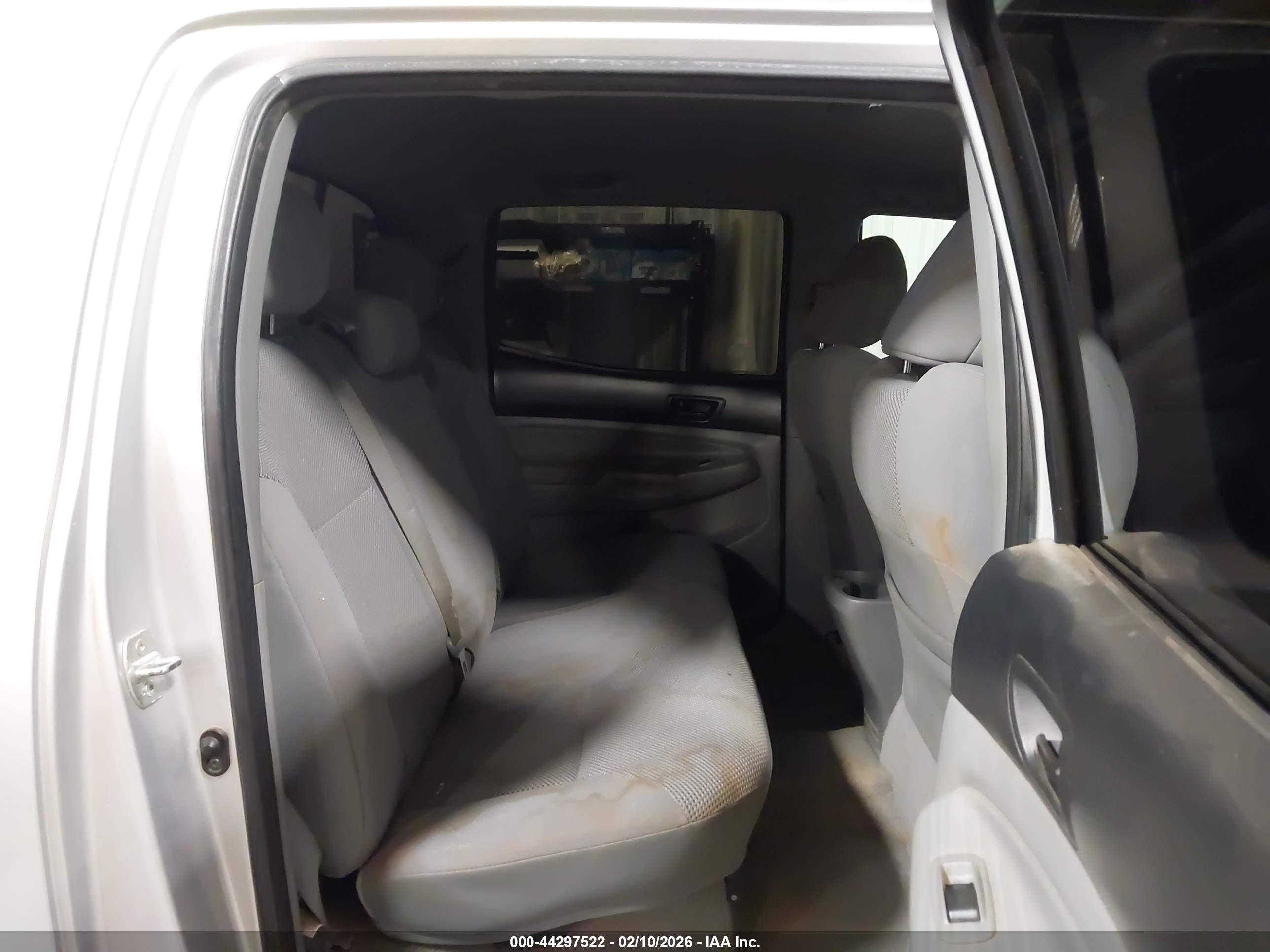 TOYOTA TACOMA image 8