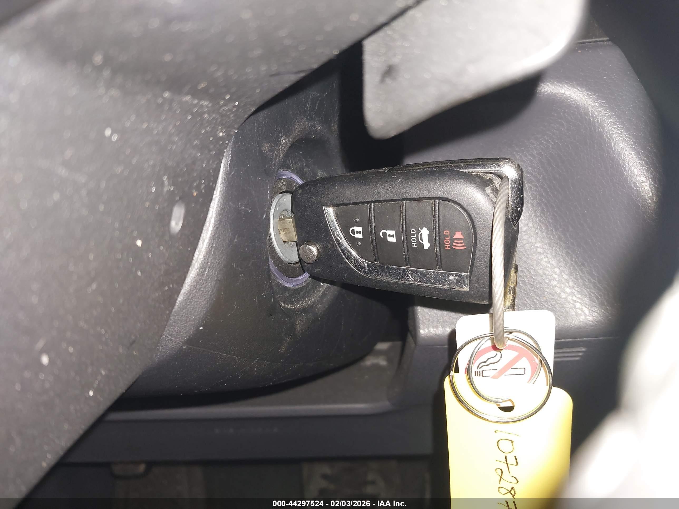 TOYOTA CAMRY image 11