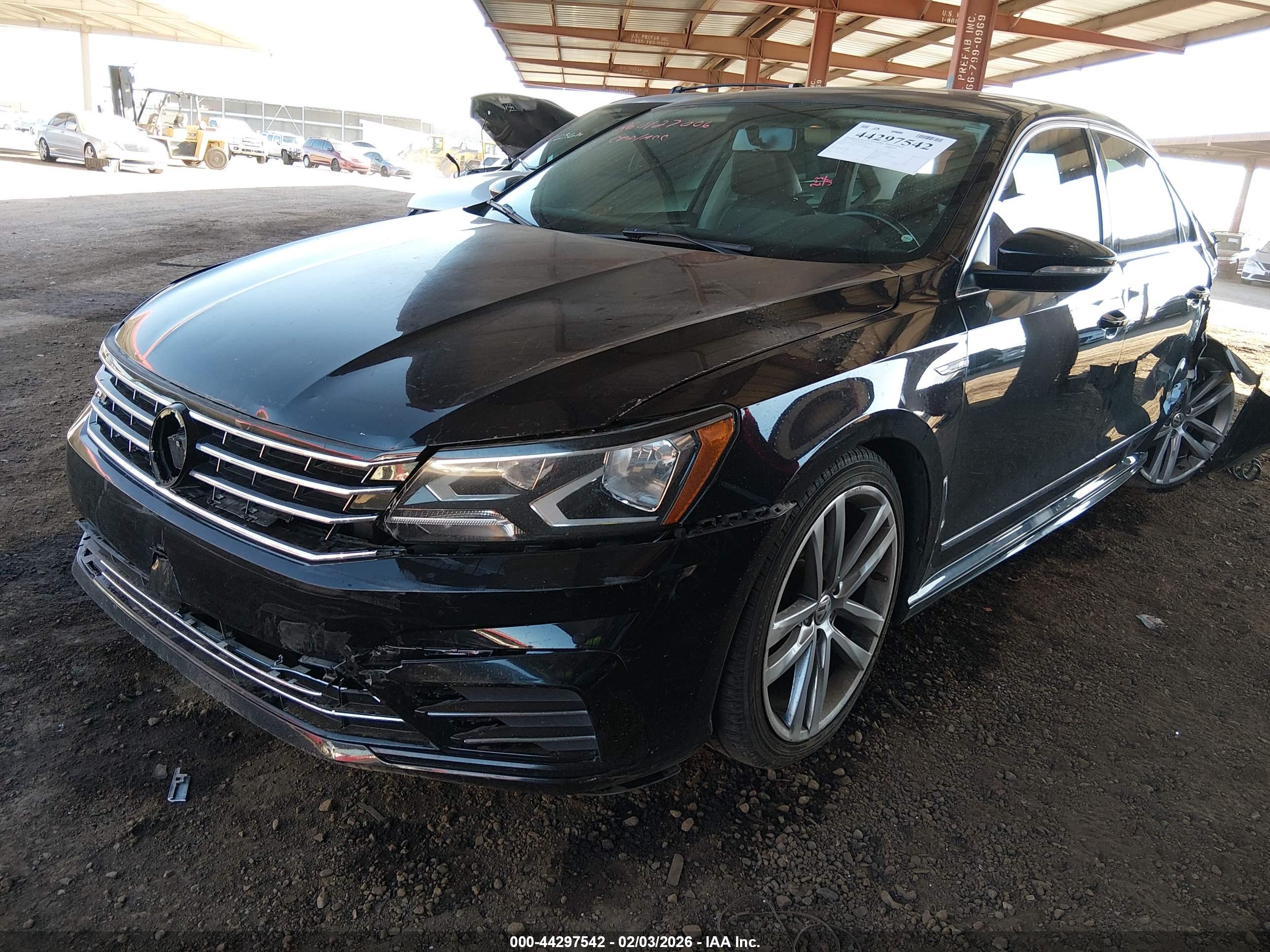 VOLKSWAGEN PASSAT image 2