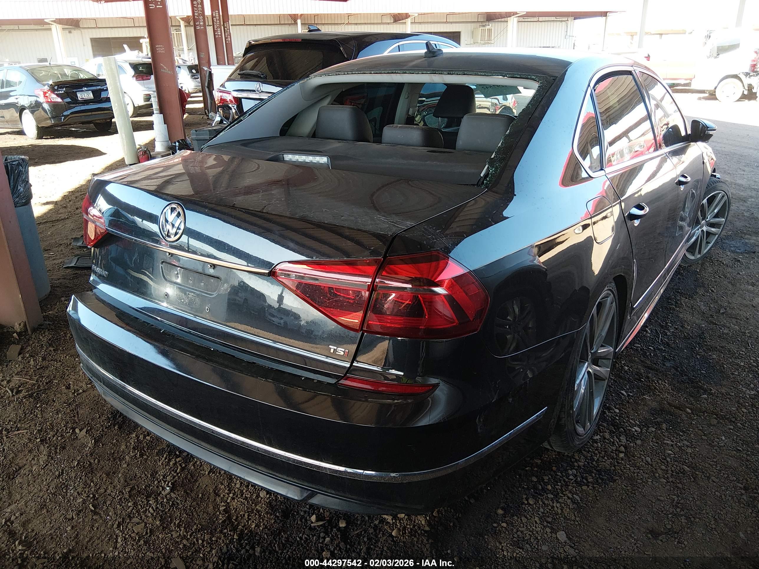 VOLKSWAGEN PASSAT image 4