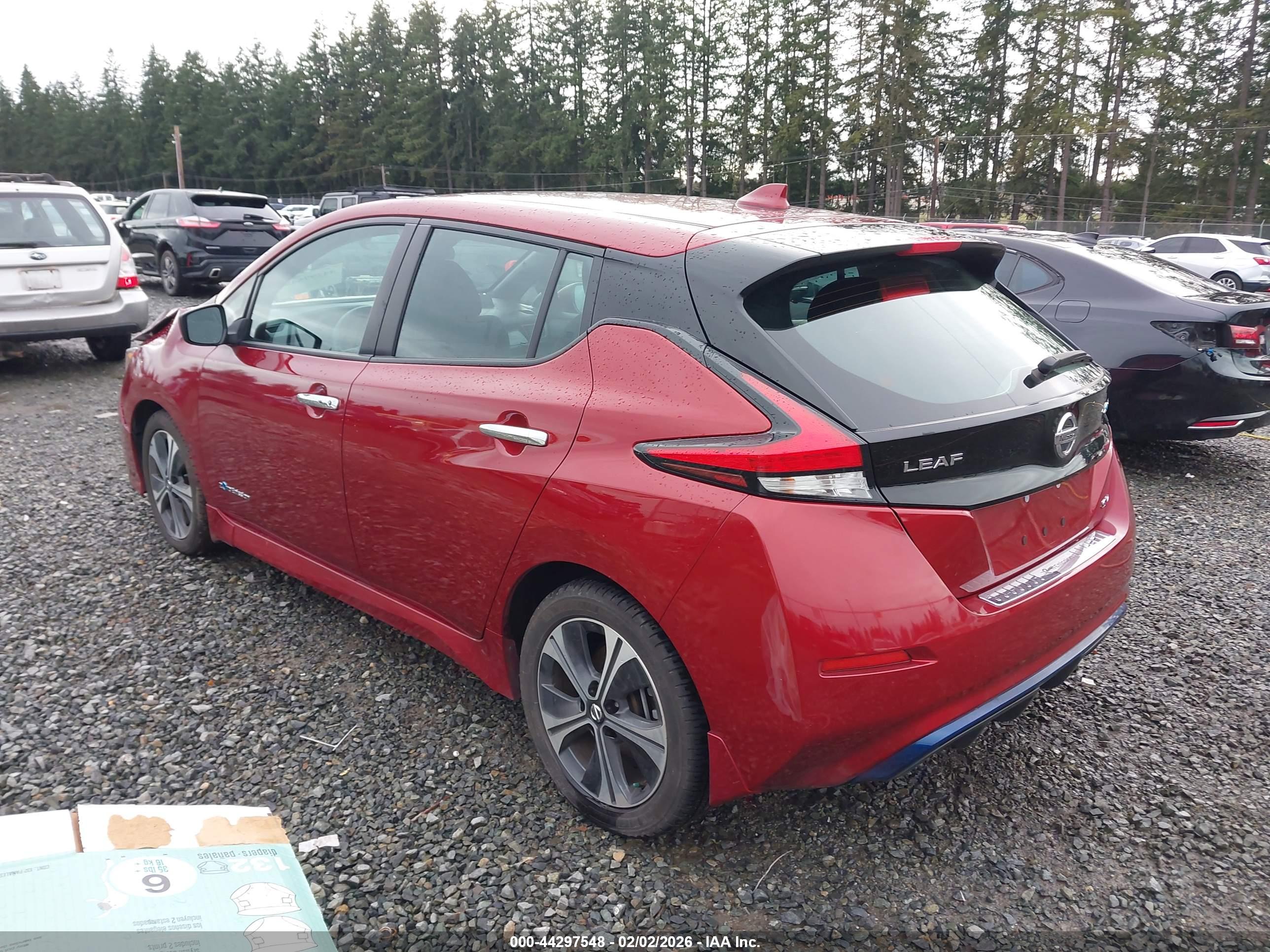 NISSAN LEAF image 3