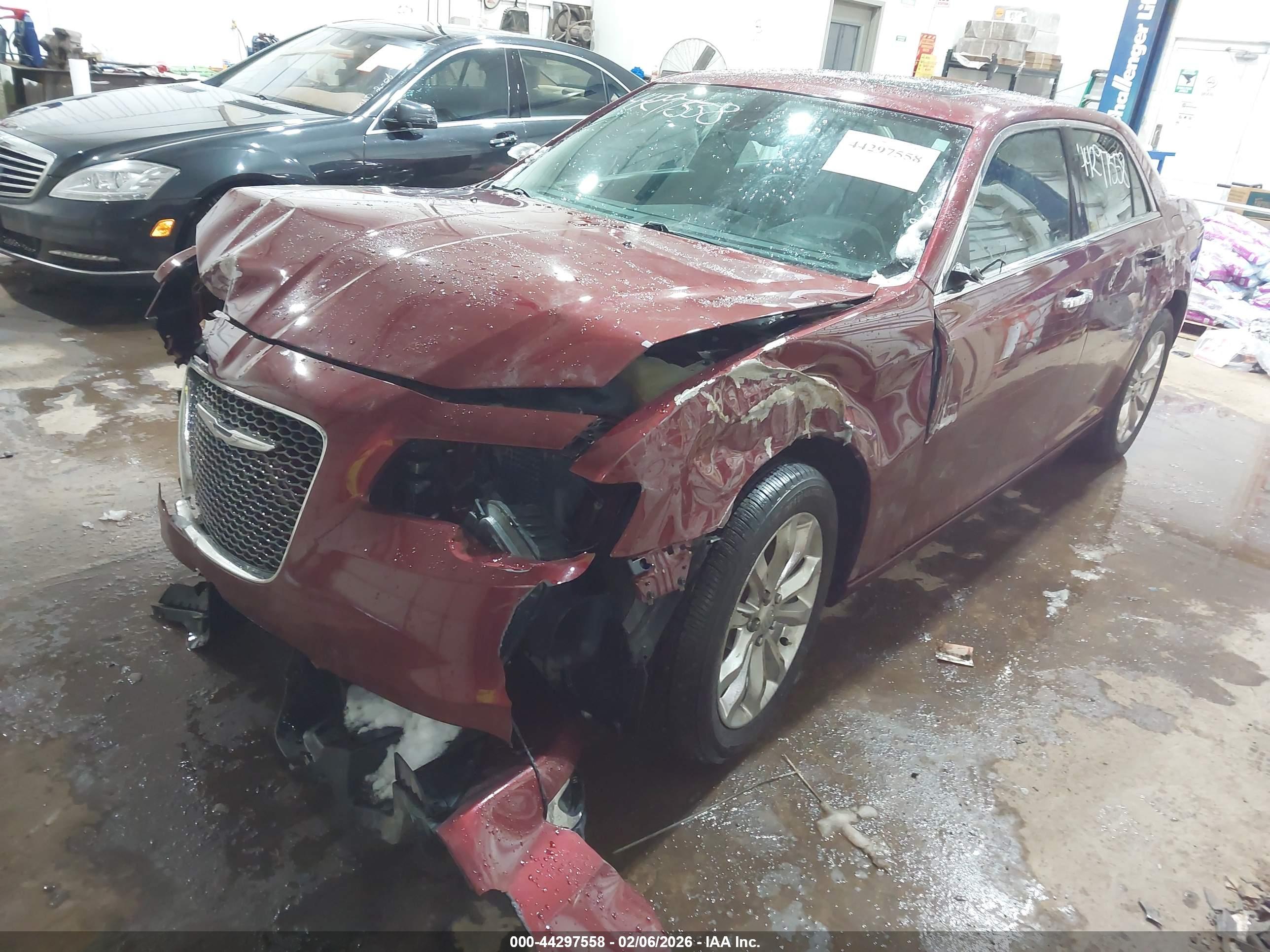 CHRYSLER 300C image 2