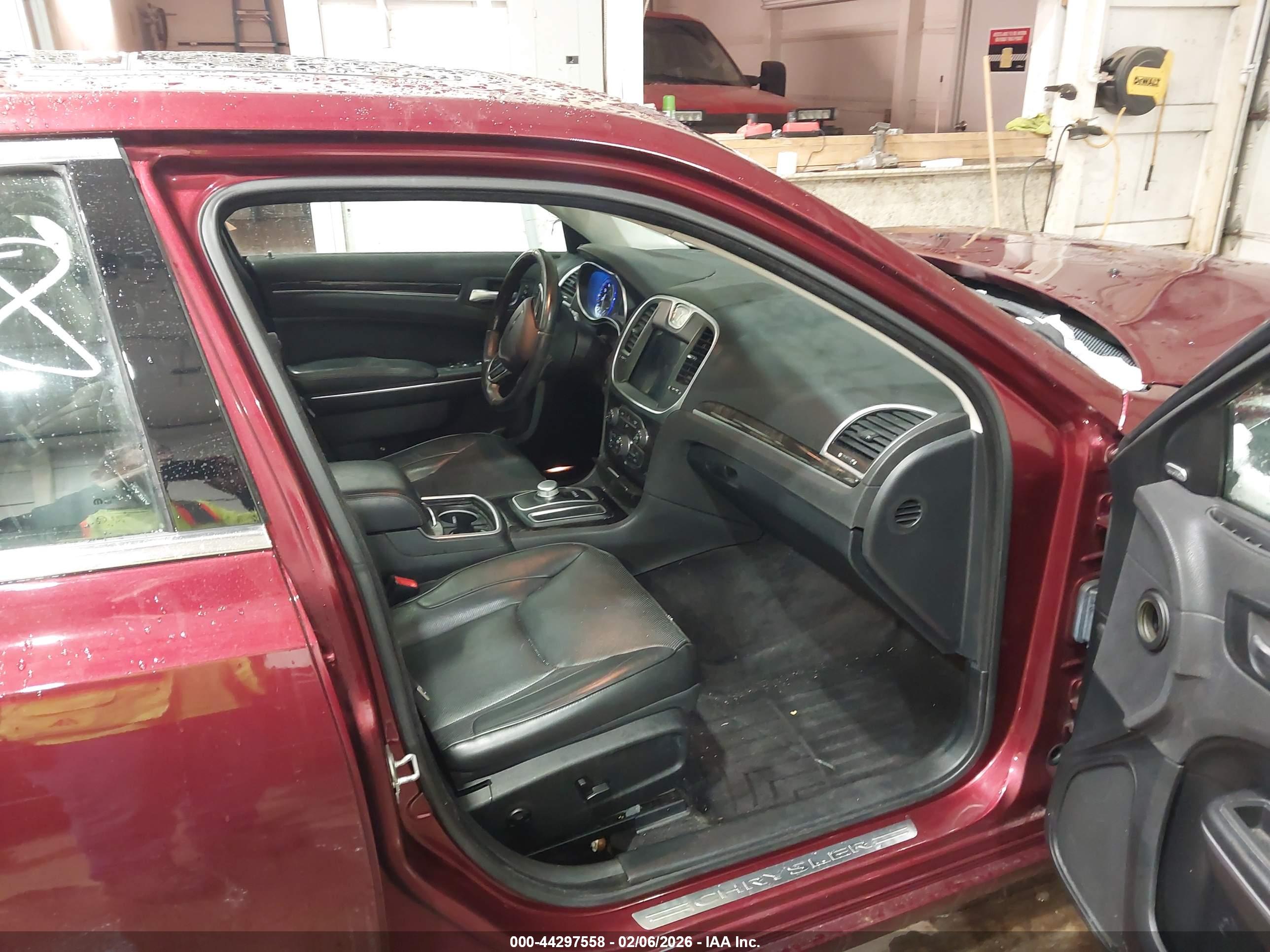CHRYSLER 300C image 5