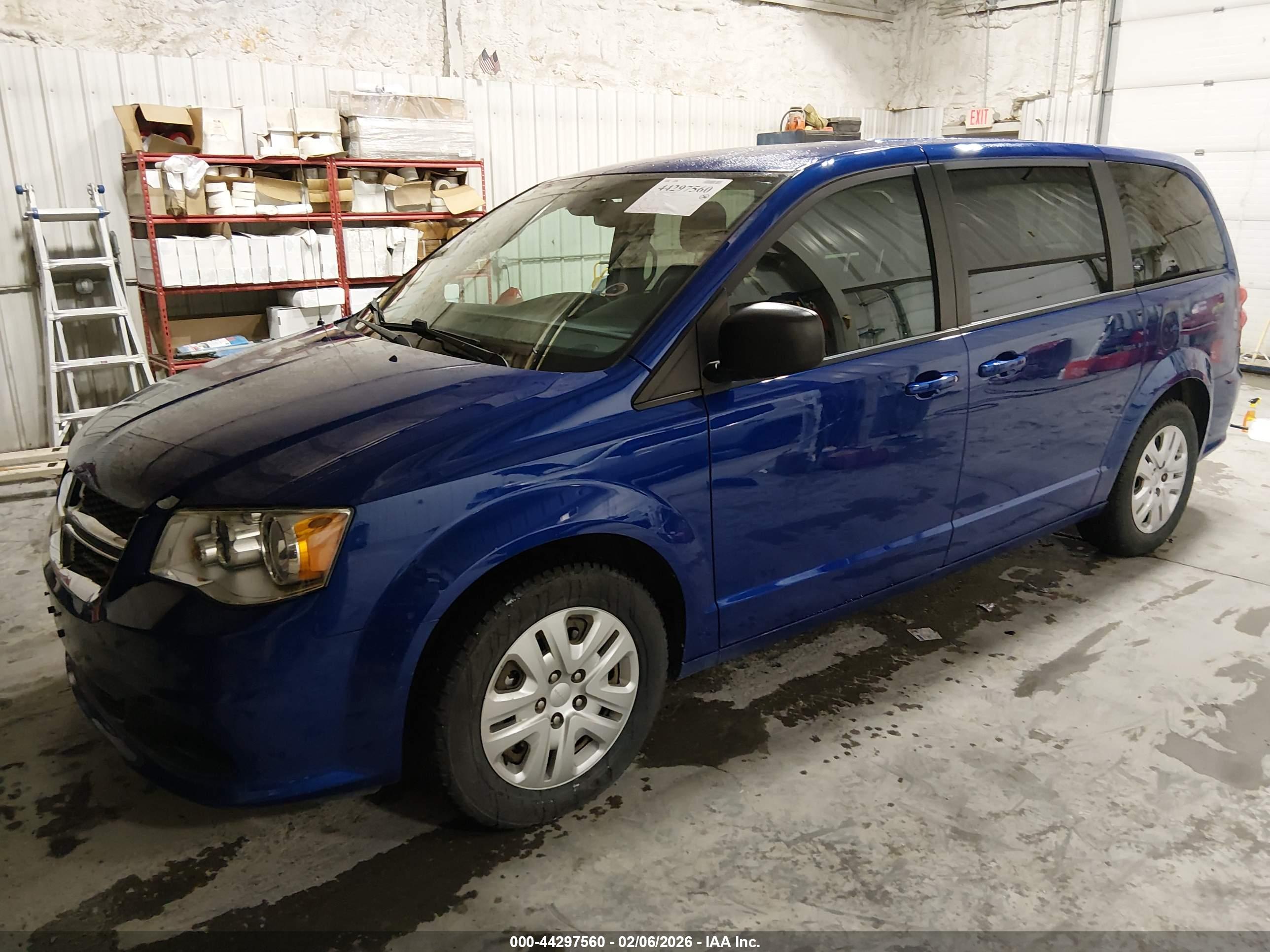 DODGE GRAND image 2