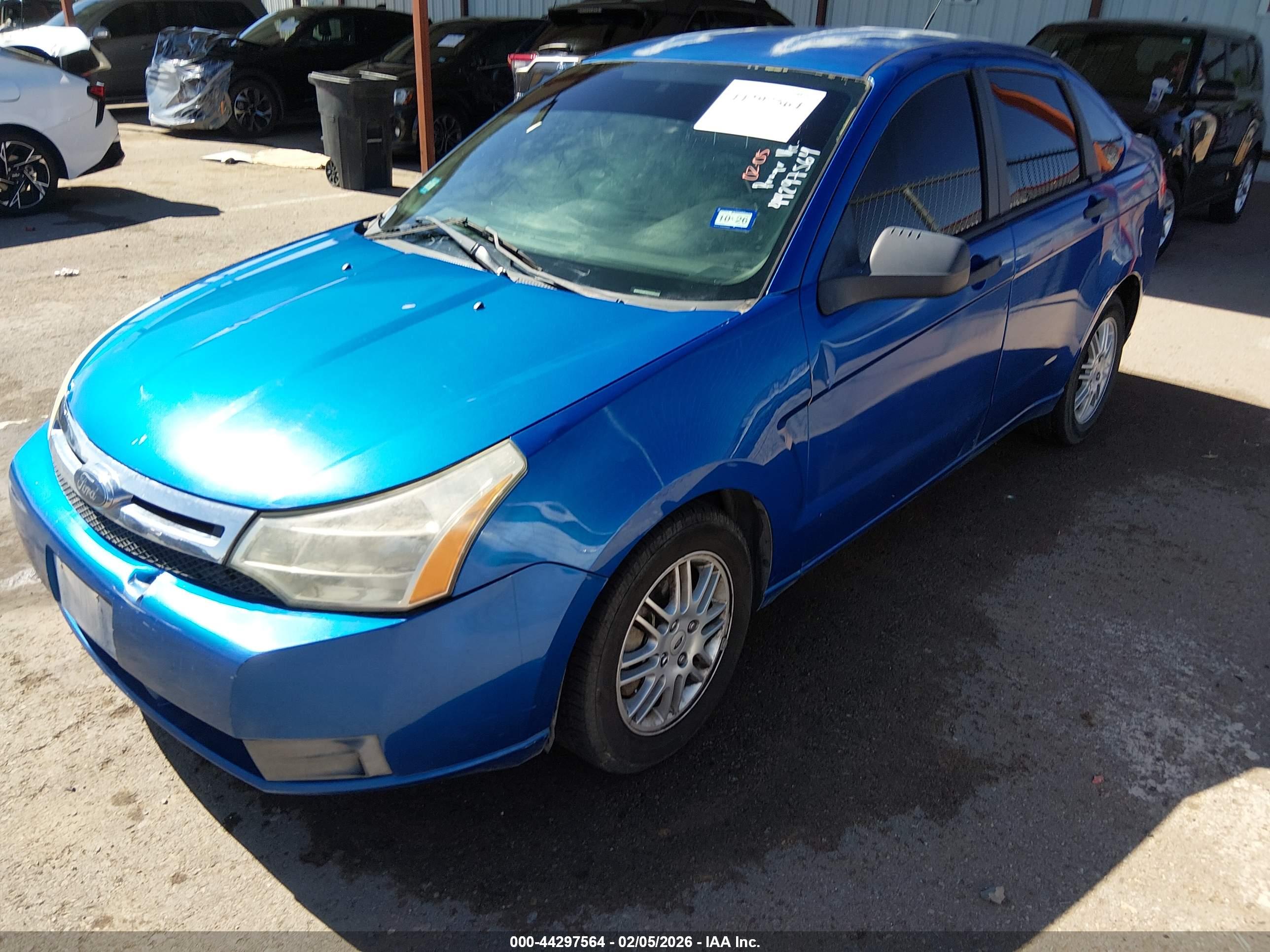 FORD FOCUS image 2