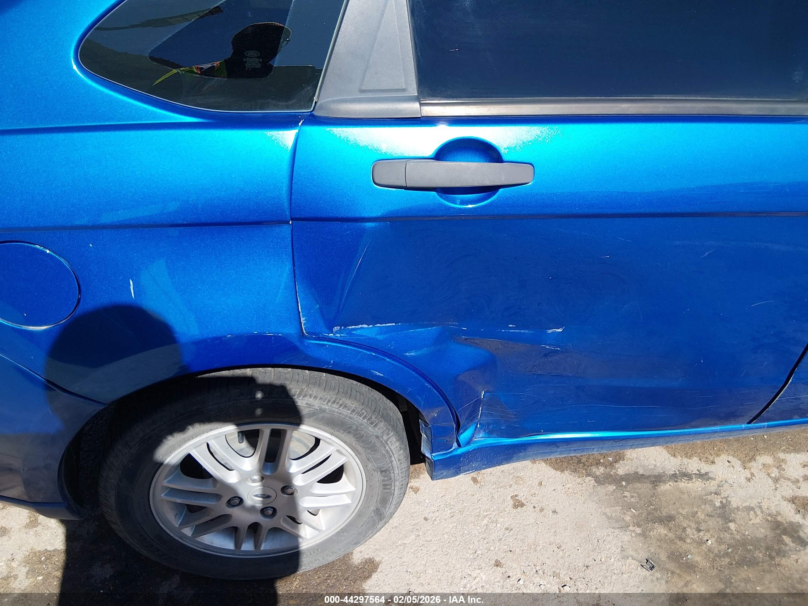 FORD FOCUS image 6