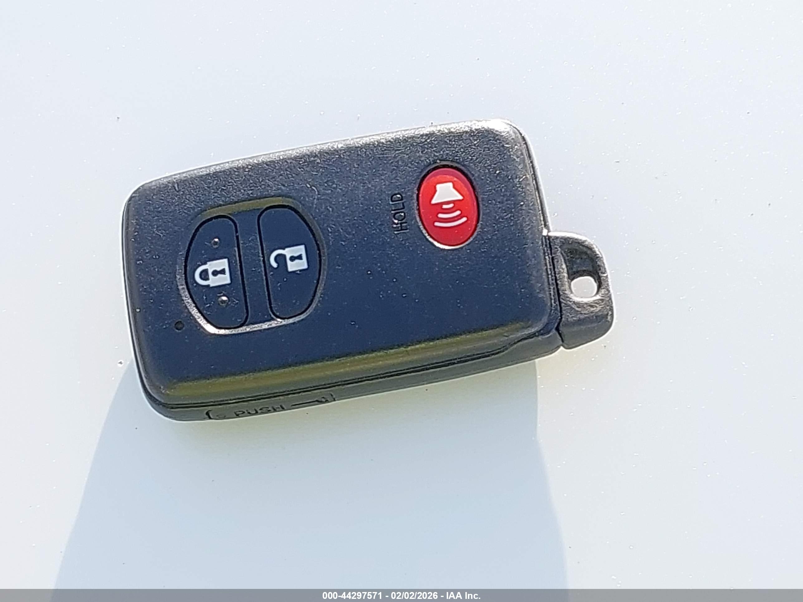 TOYOTA PRIUS image 11