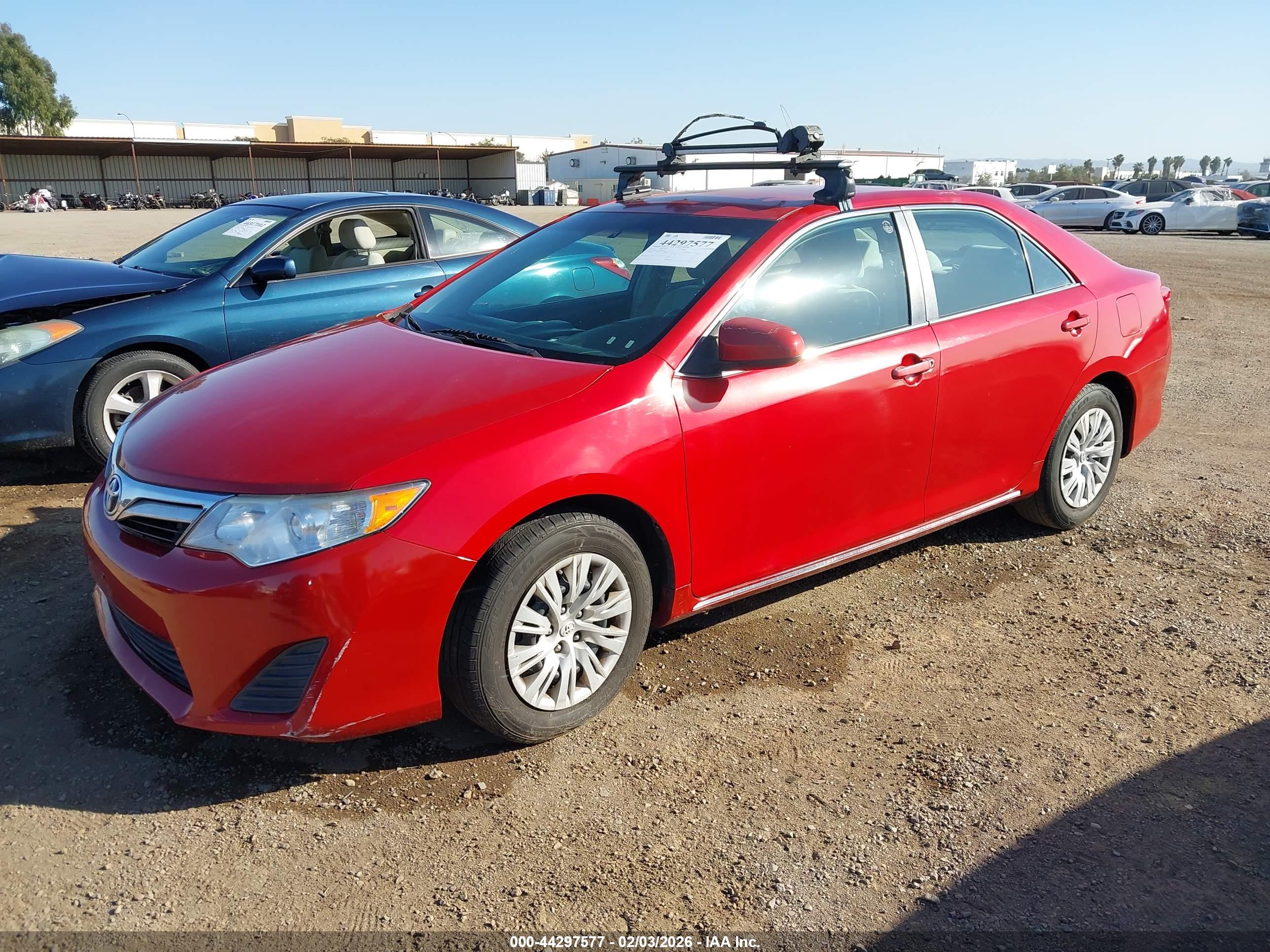 TOYOTA CAMRY image 2