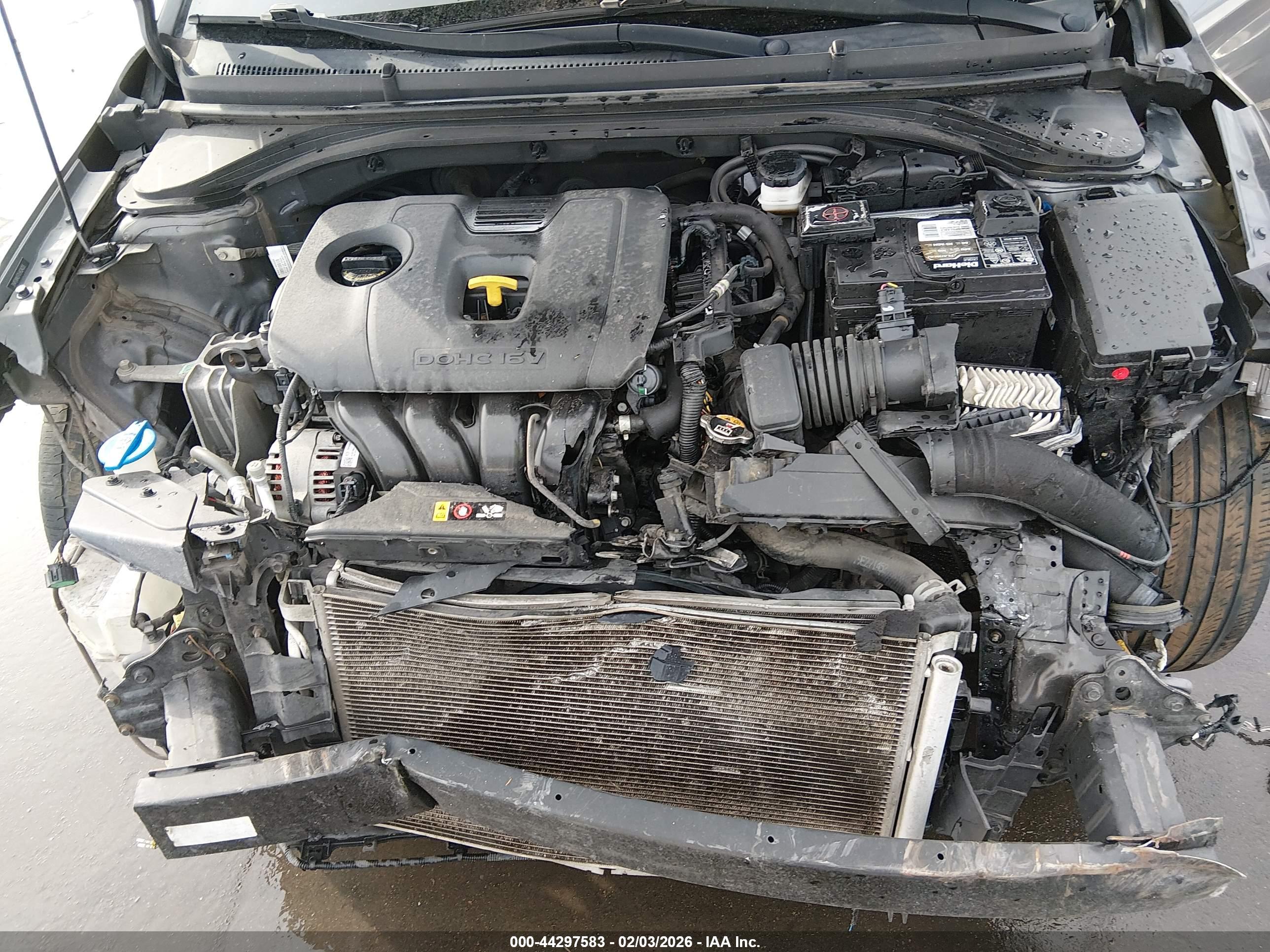 HYUNDAI ELANTRA image 10