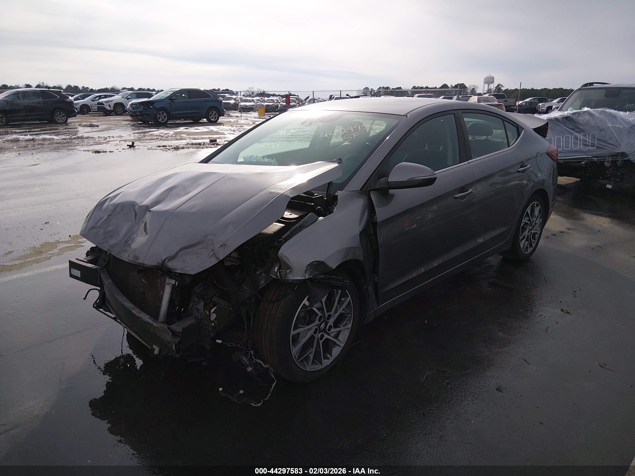 HYUNDAI ELANTRA image 2