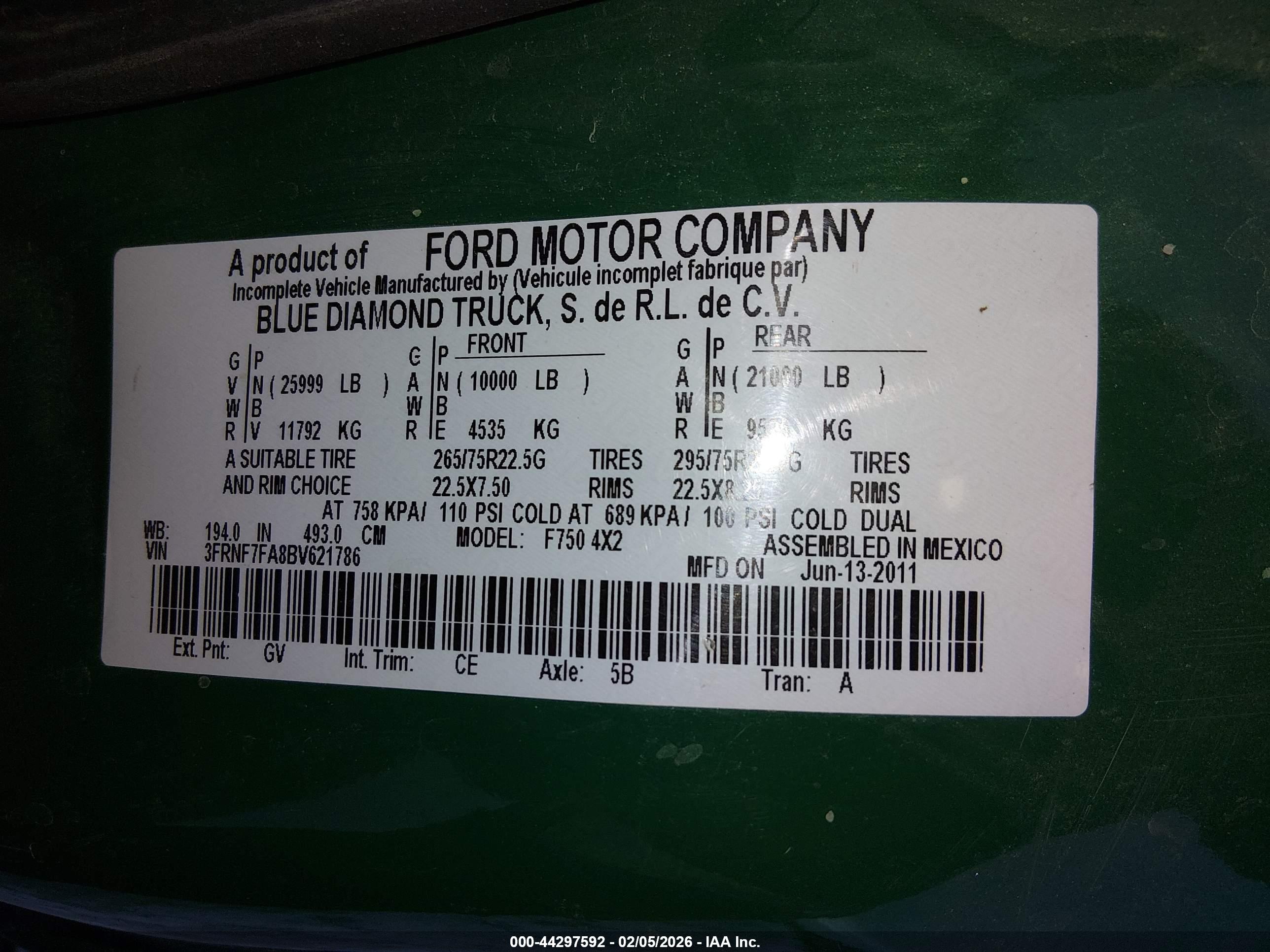 FORD F700 image 9