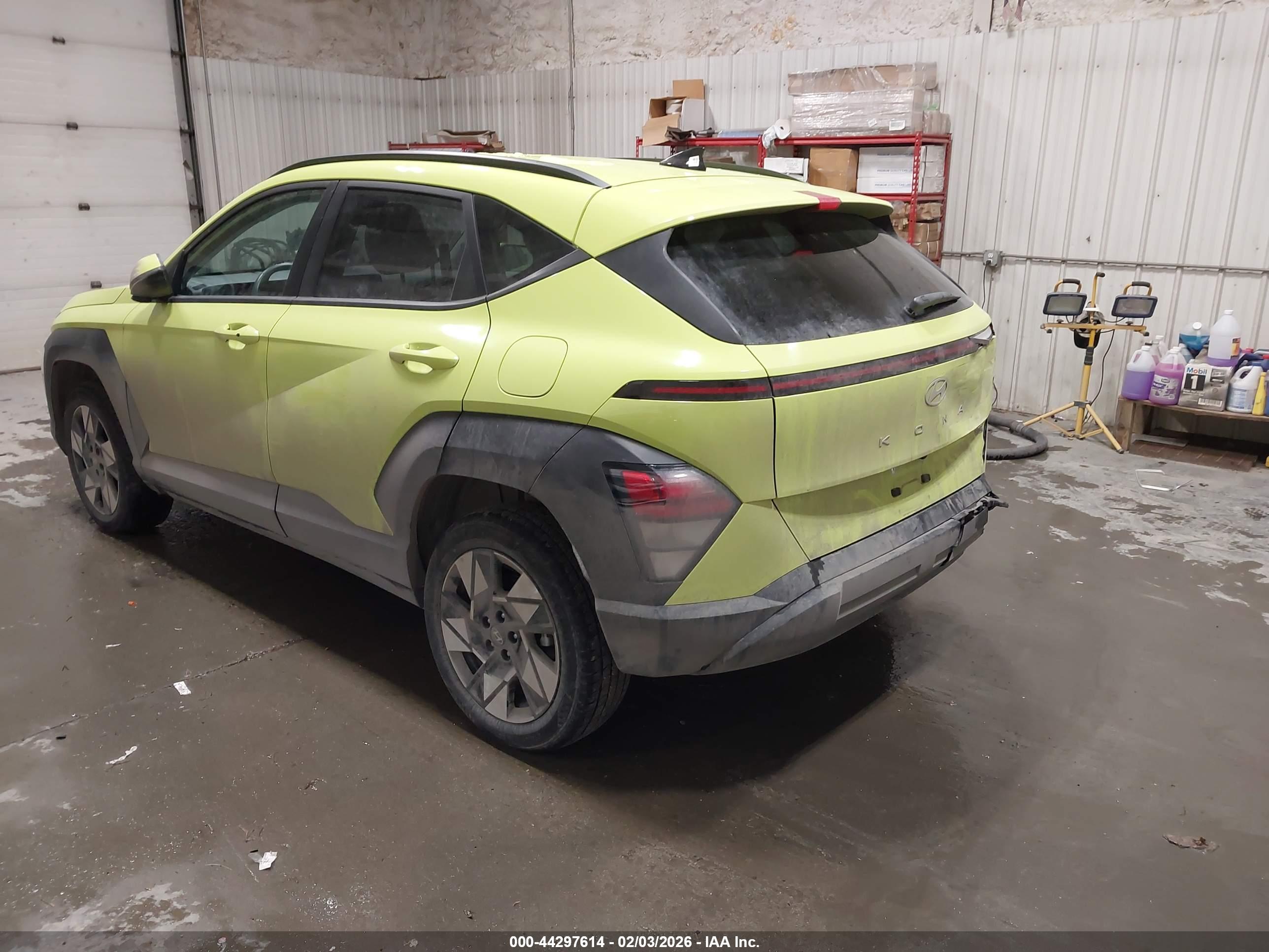 HYUNDAI KONA image 3