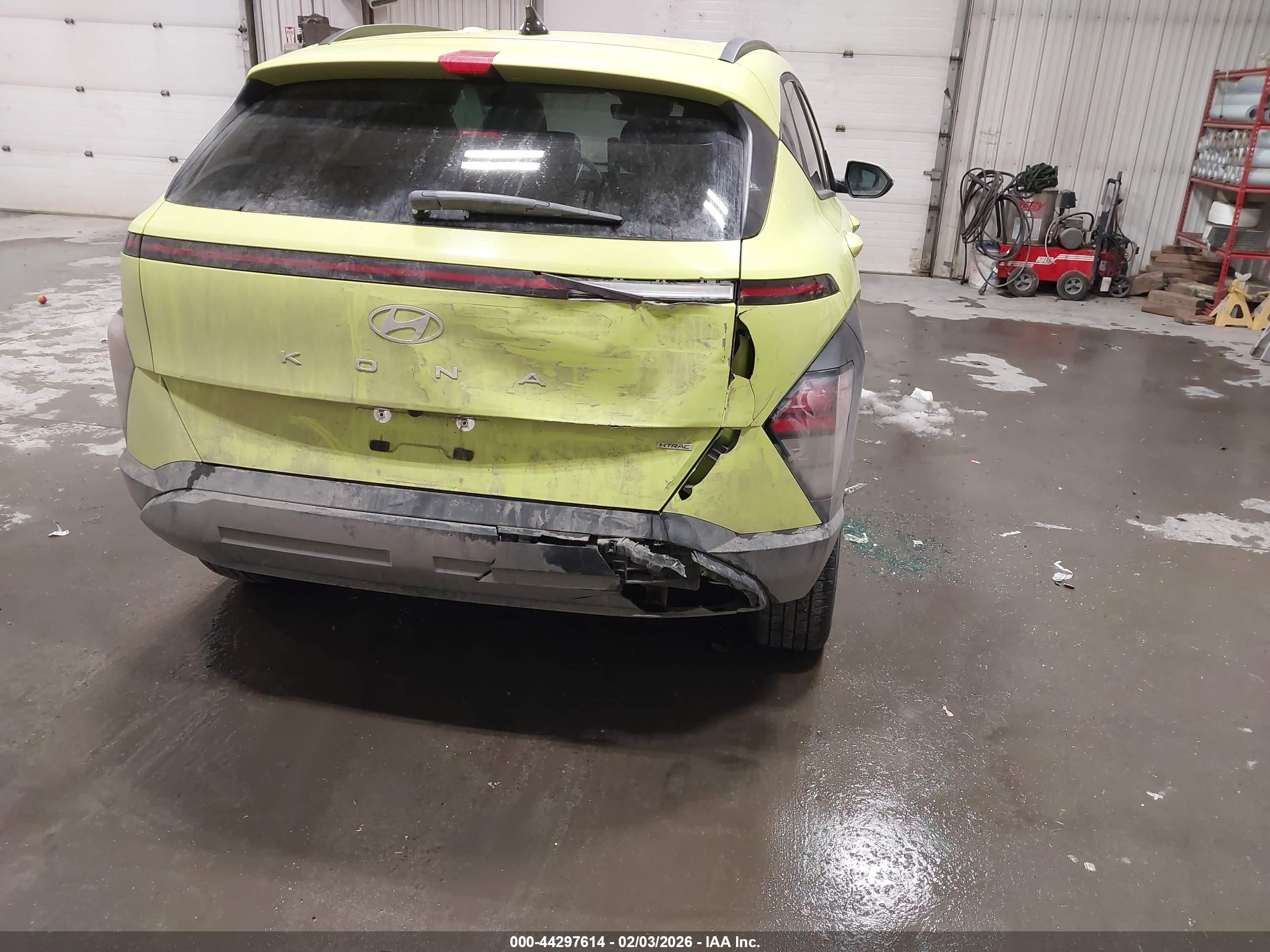 HYUNDAI KONA image 6
