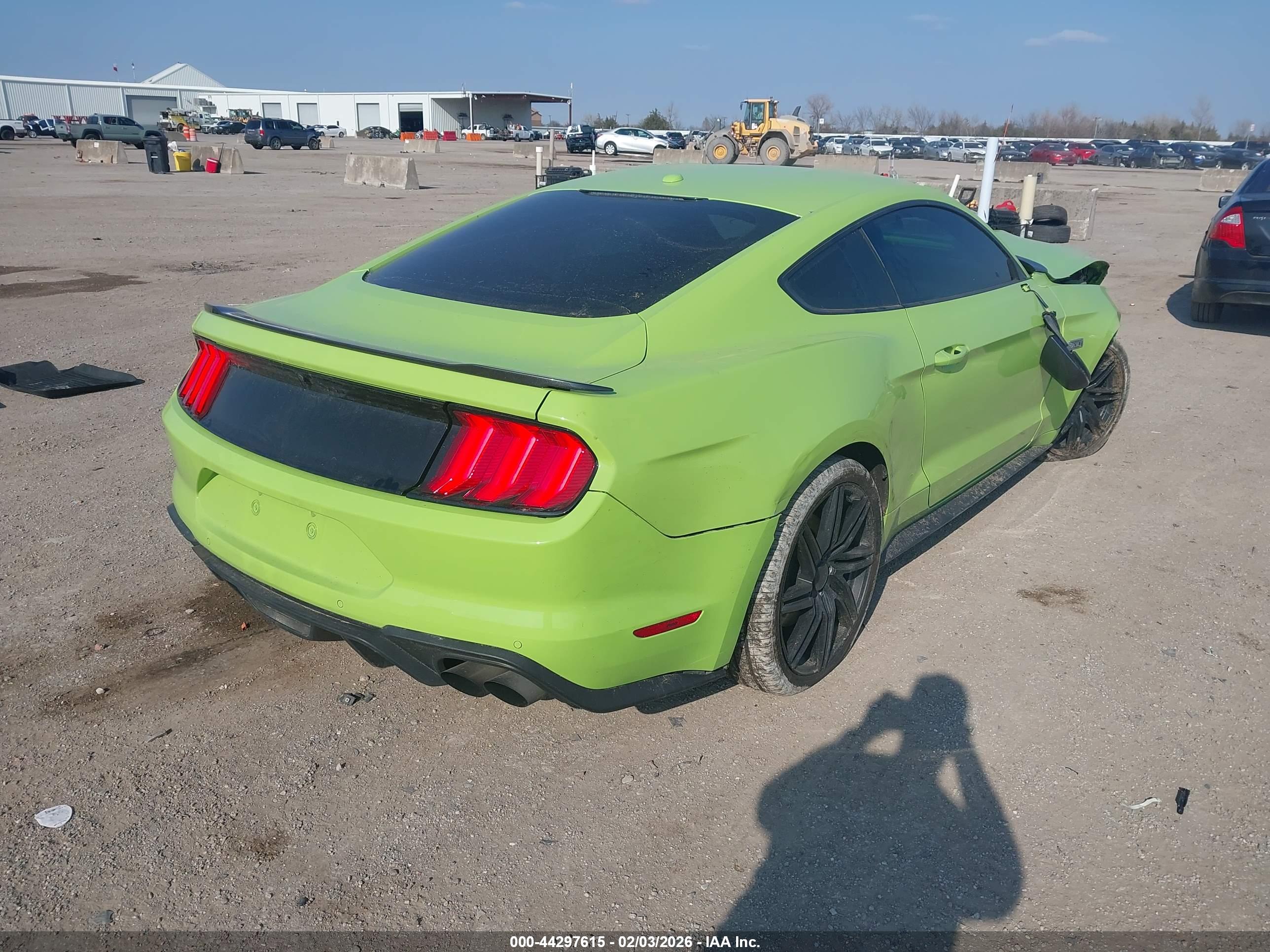 FORD MUSTANG image 4