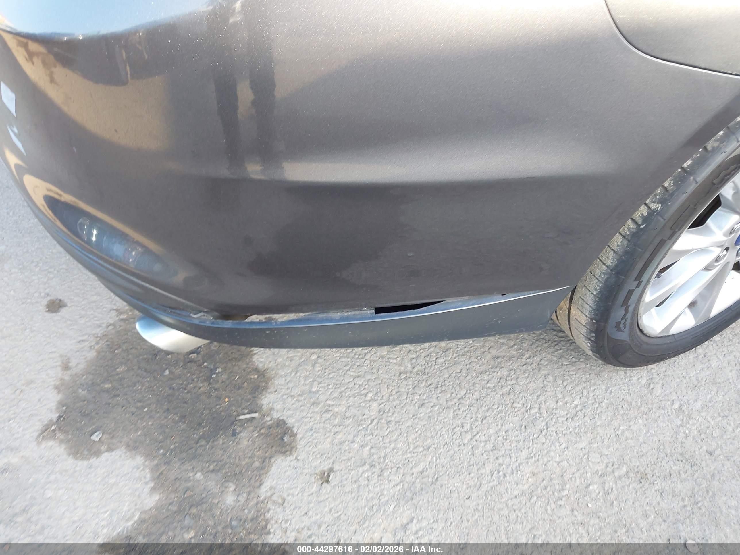 FORD FUSION image 6