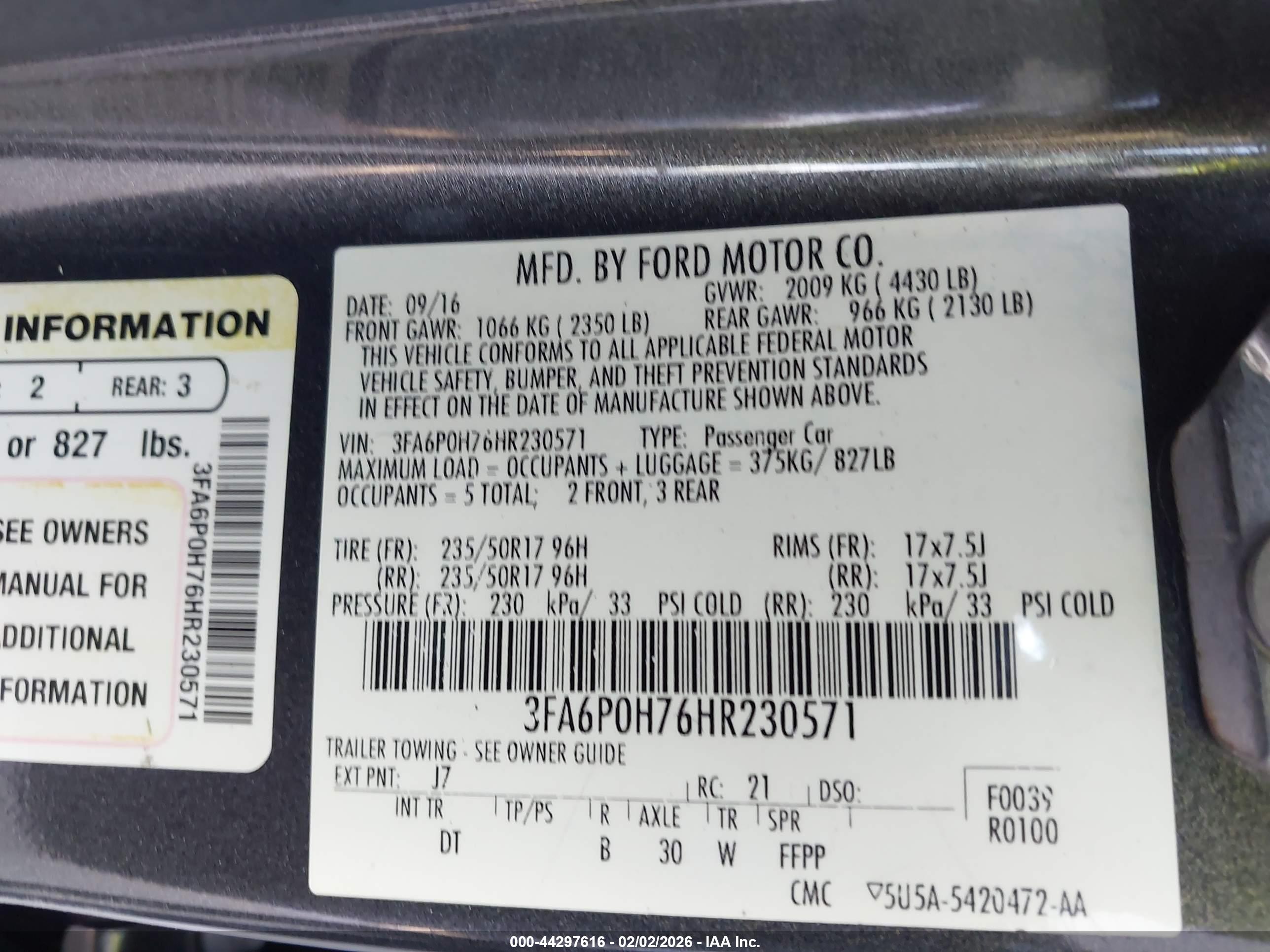 FORD FUSION image 9