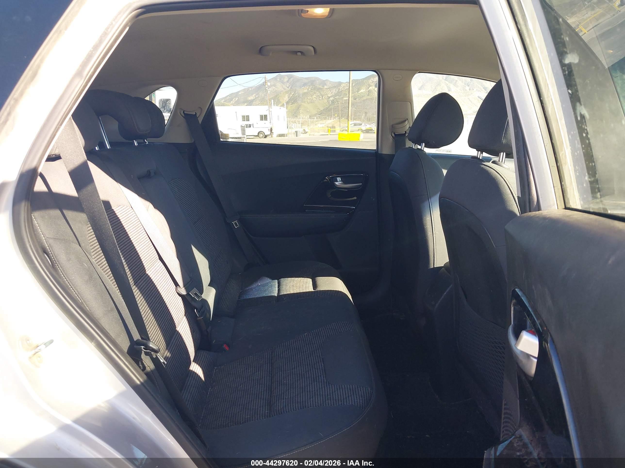 KIA NIRO image 8