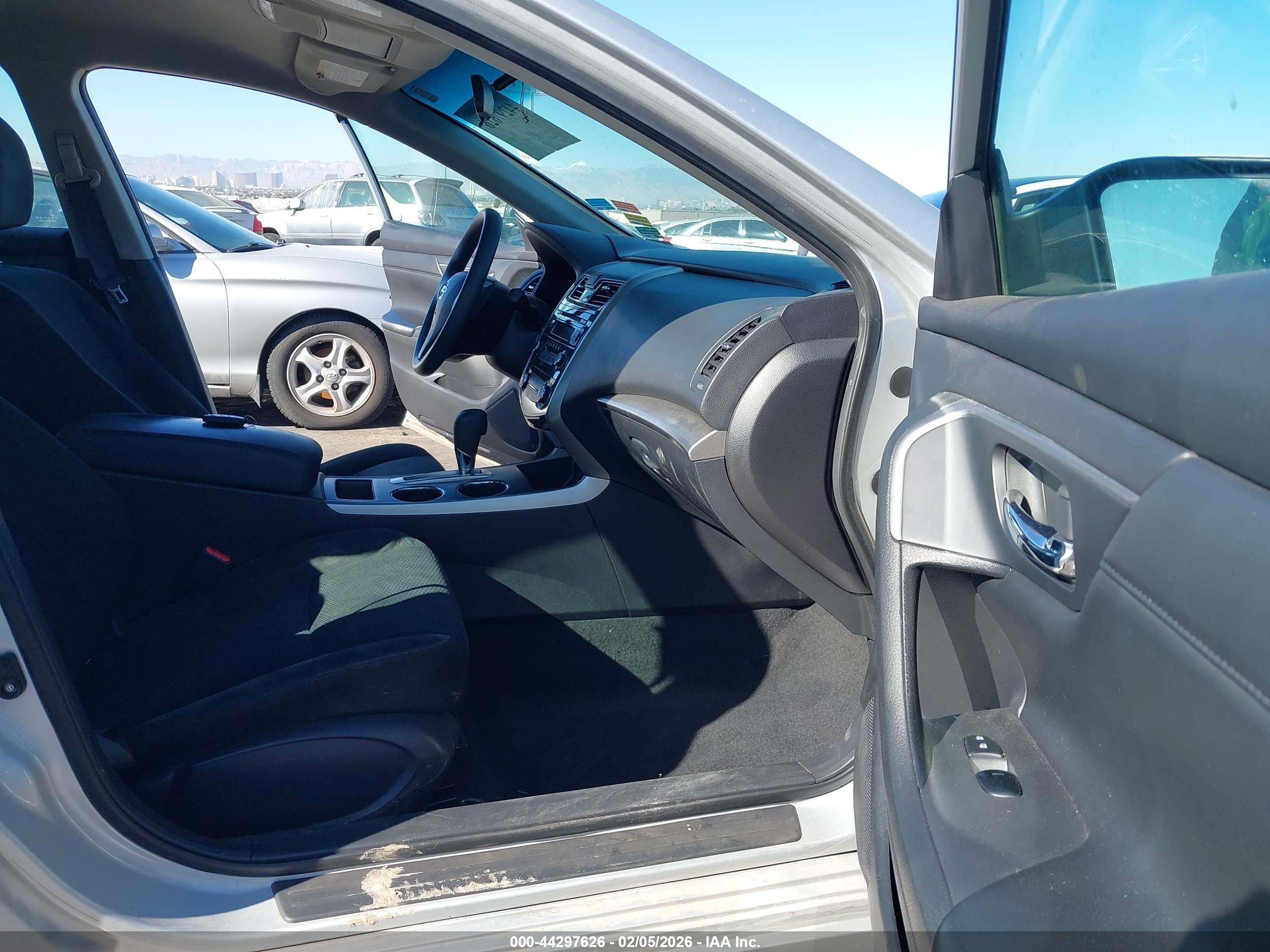 NISSAN ALTIMA image 5