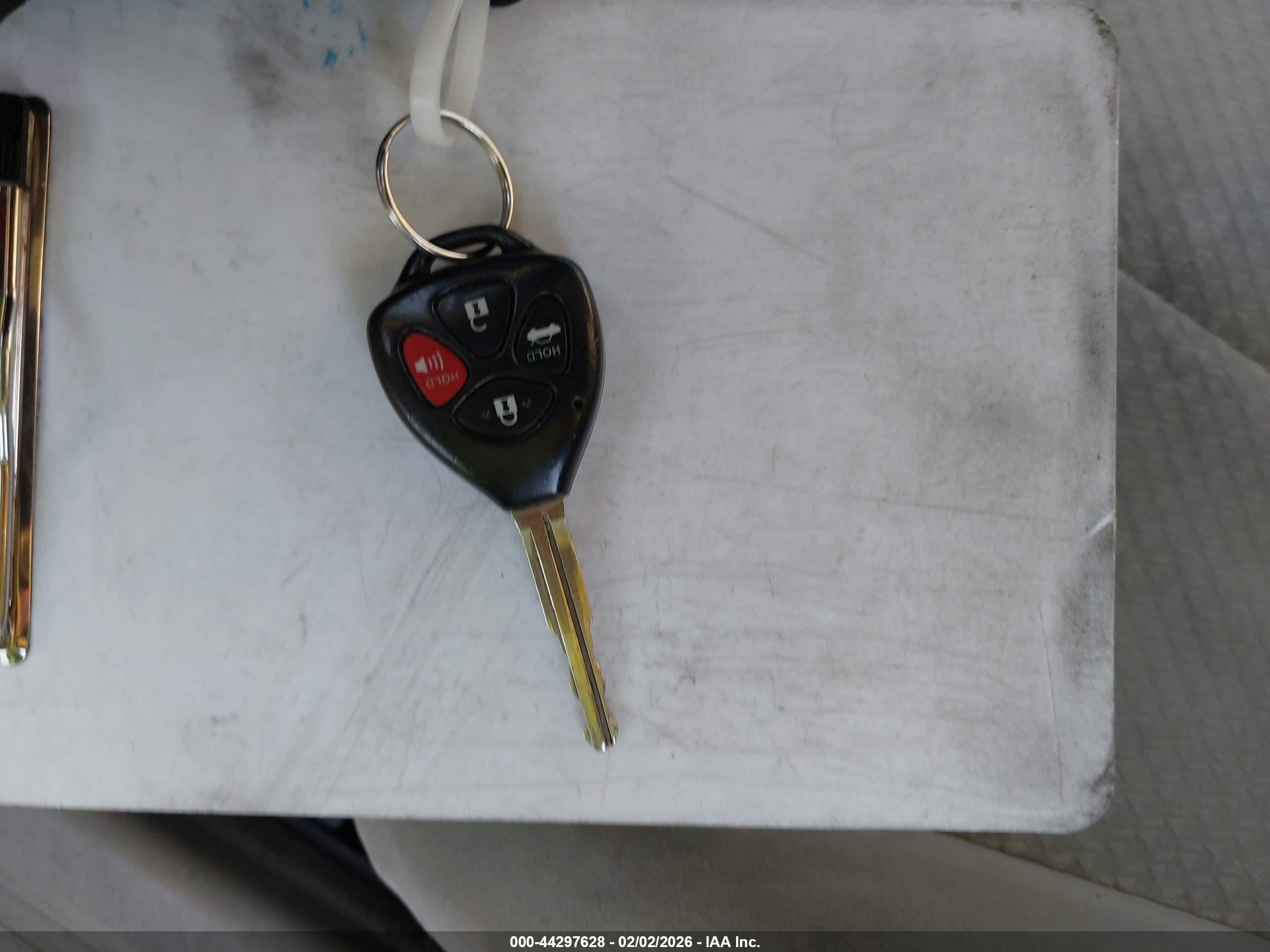 TOYOTA CAMRY image 11