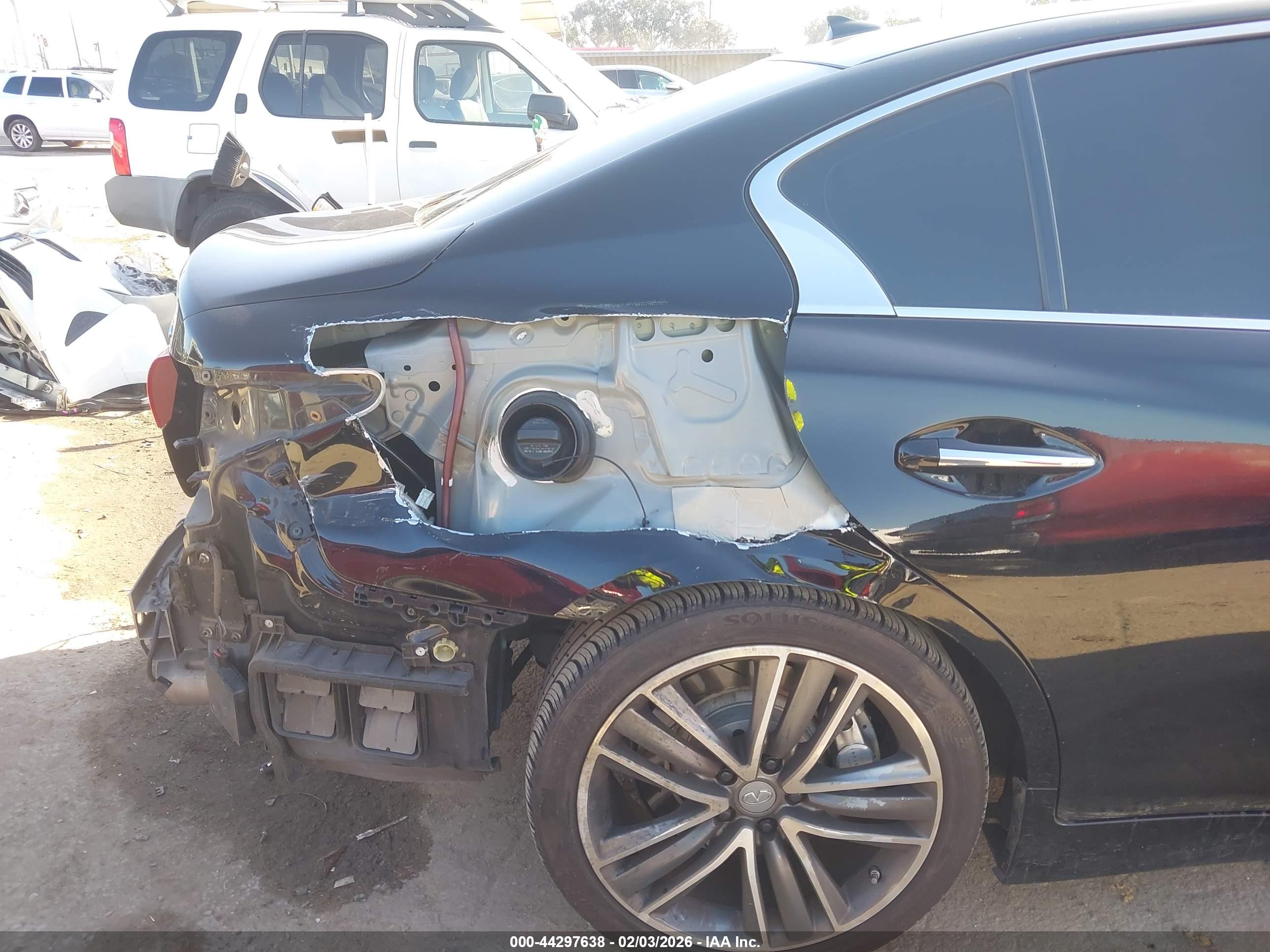 INFINITI Q50 image 6