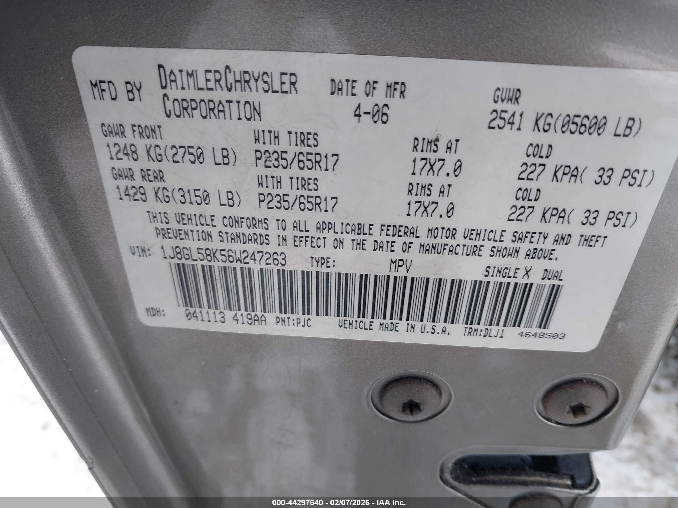 JEEP LIBERTY image 9