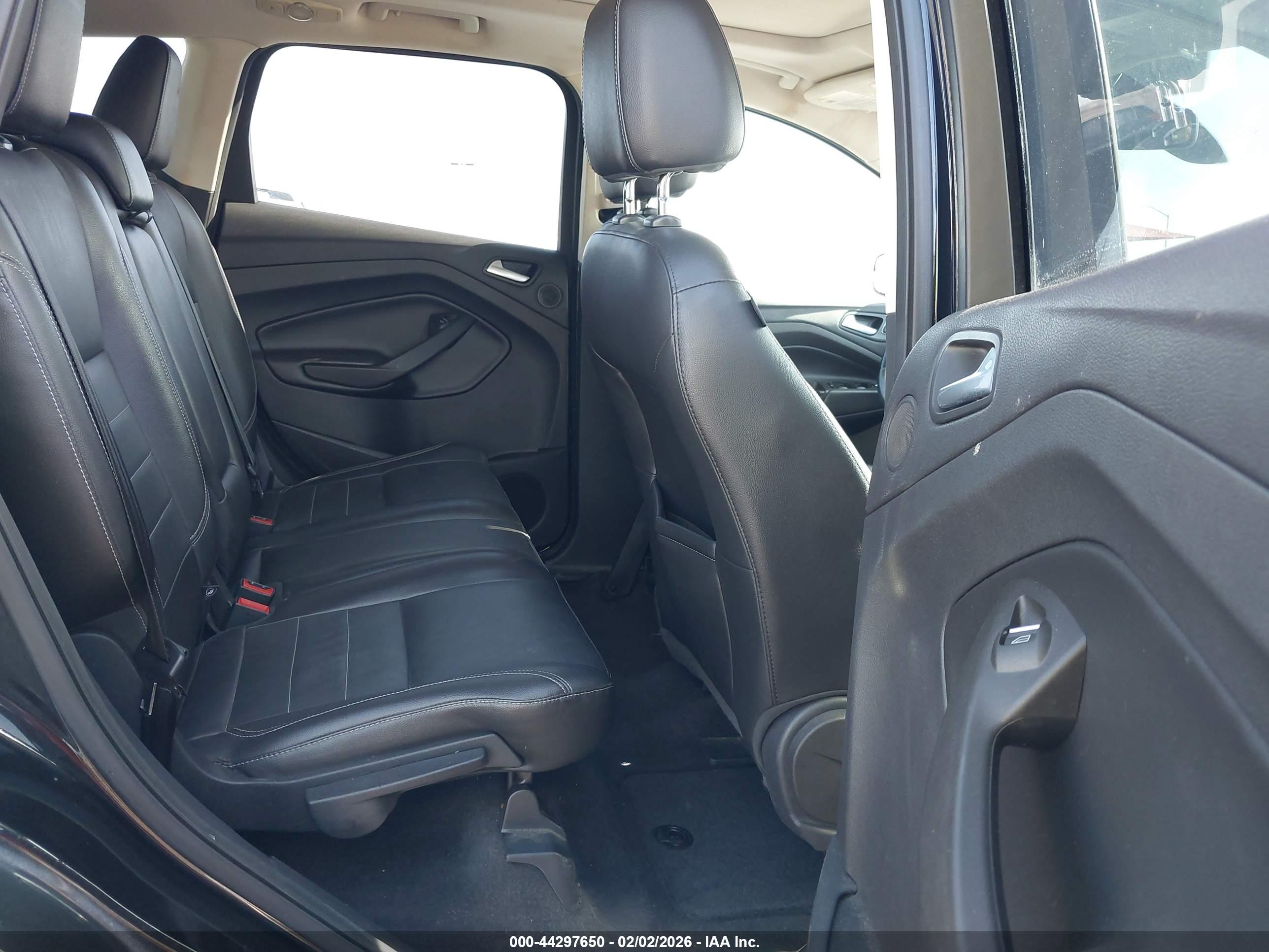 FORD ESCAPE image 8