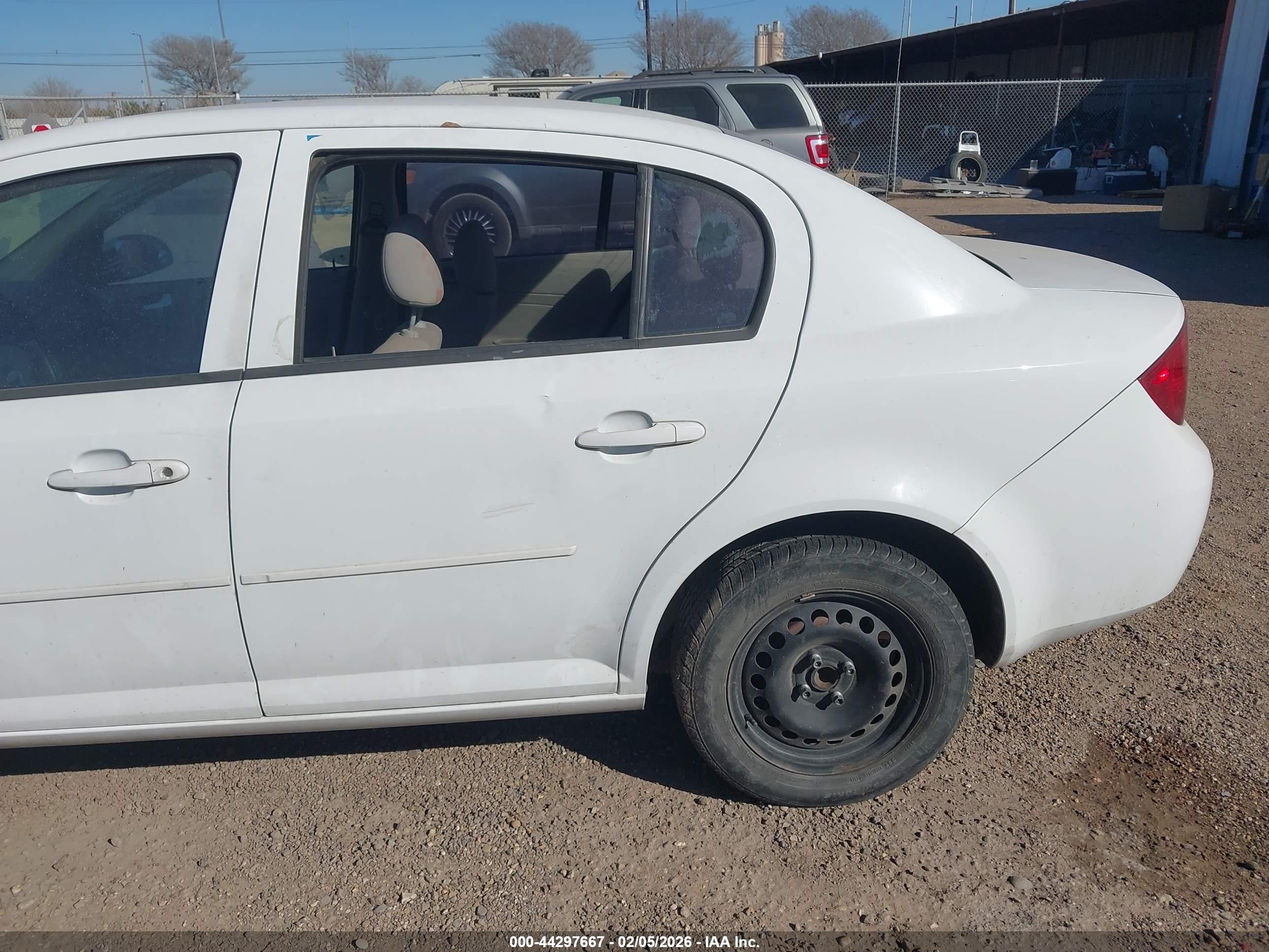 CHEVROLET COBALT image 6