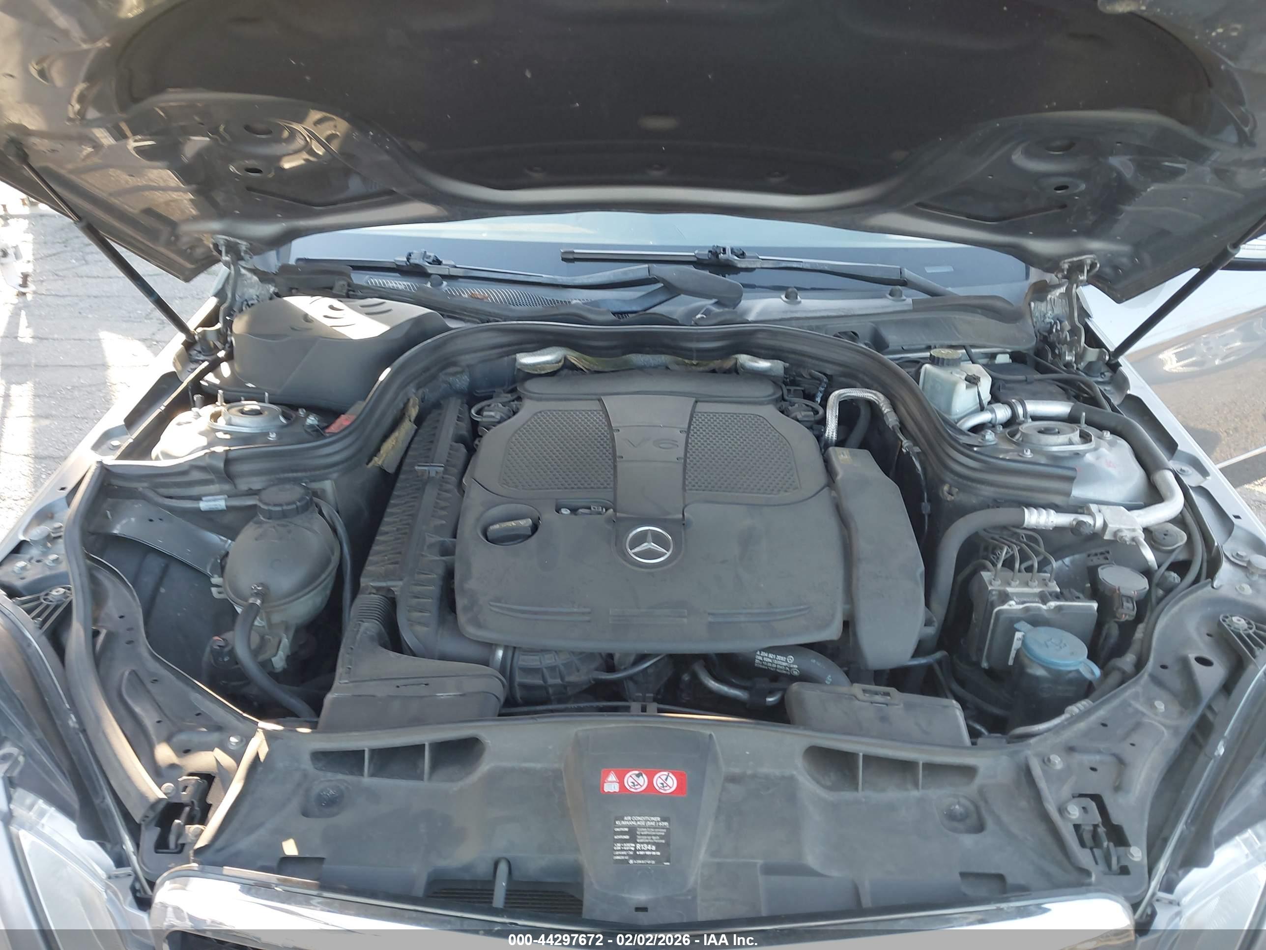 MERCEDES-BENZ E image 10