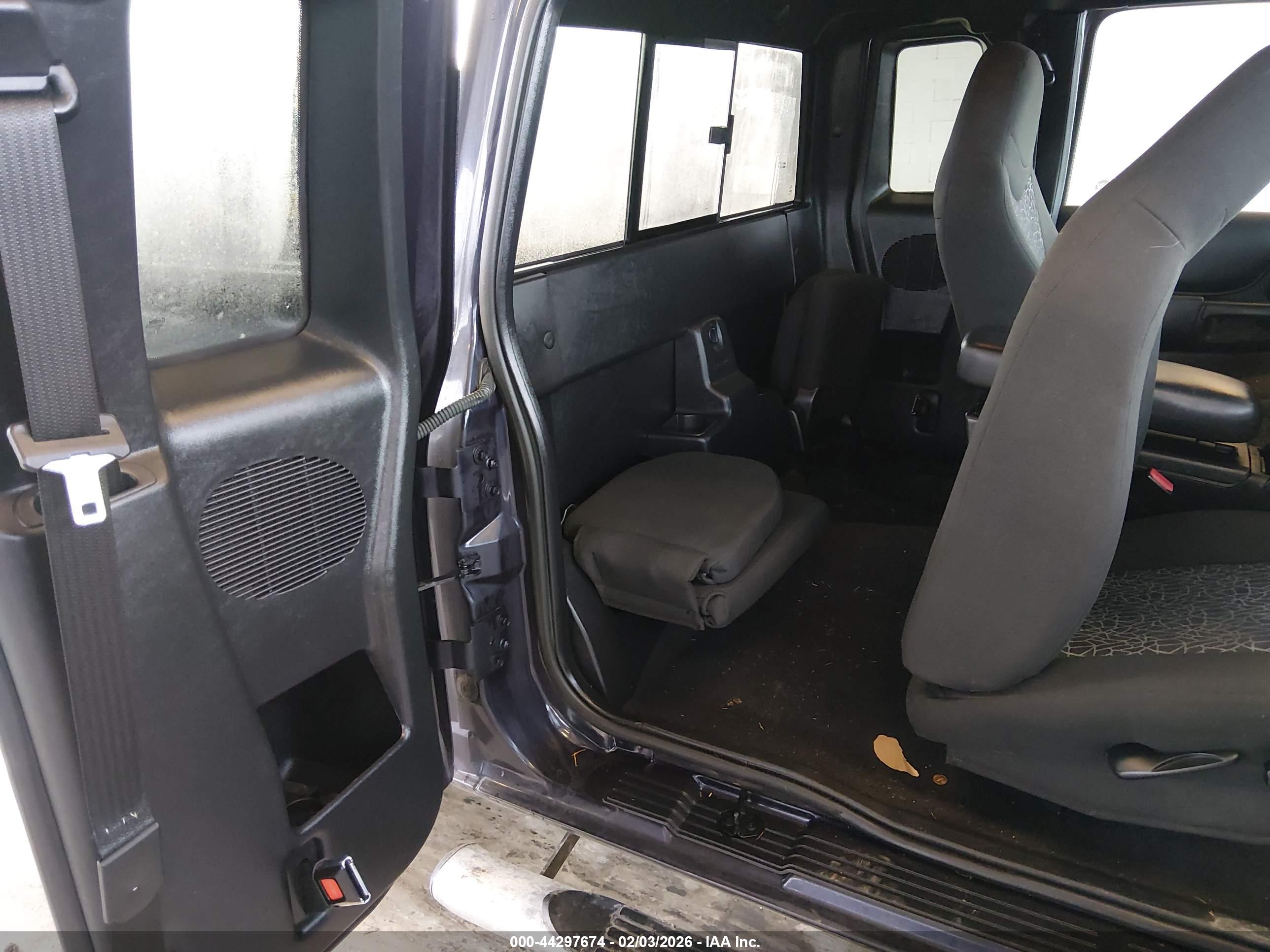 FORD RANGER image 8