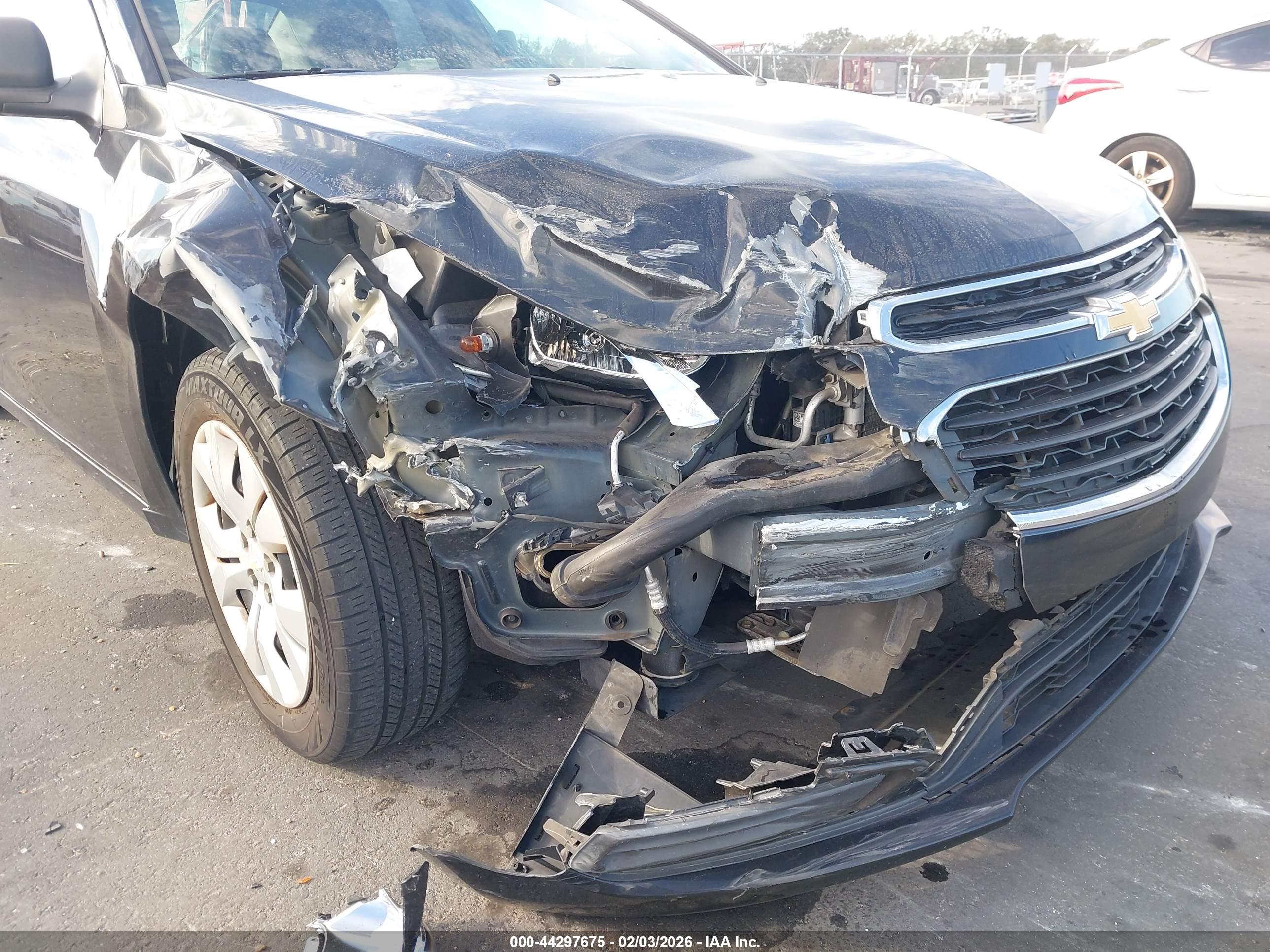 CHEVROLET CRUZE image 6