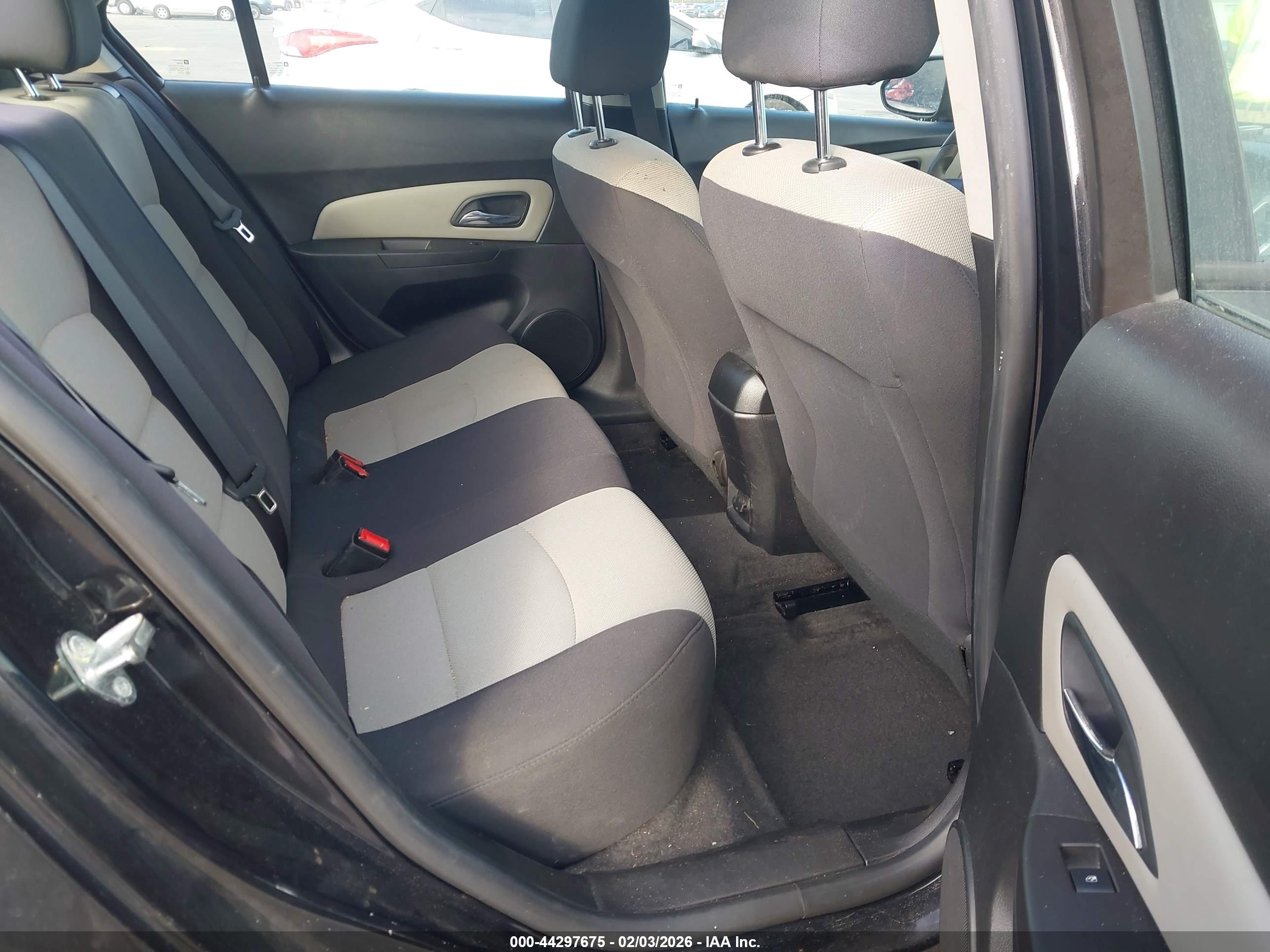 CHEVROLET CRUZE image 8