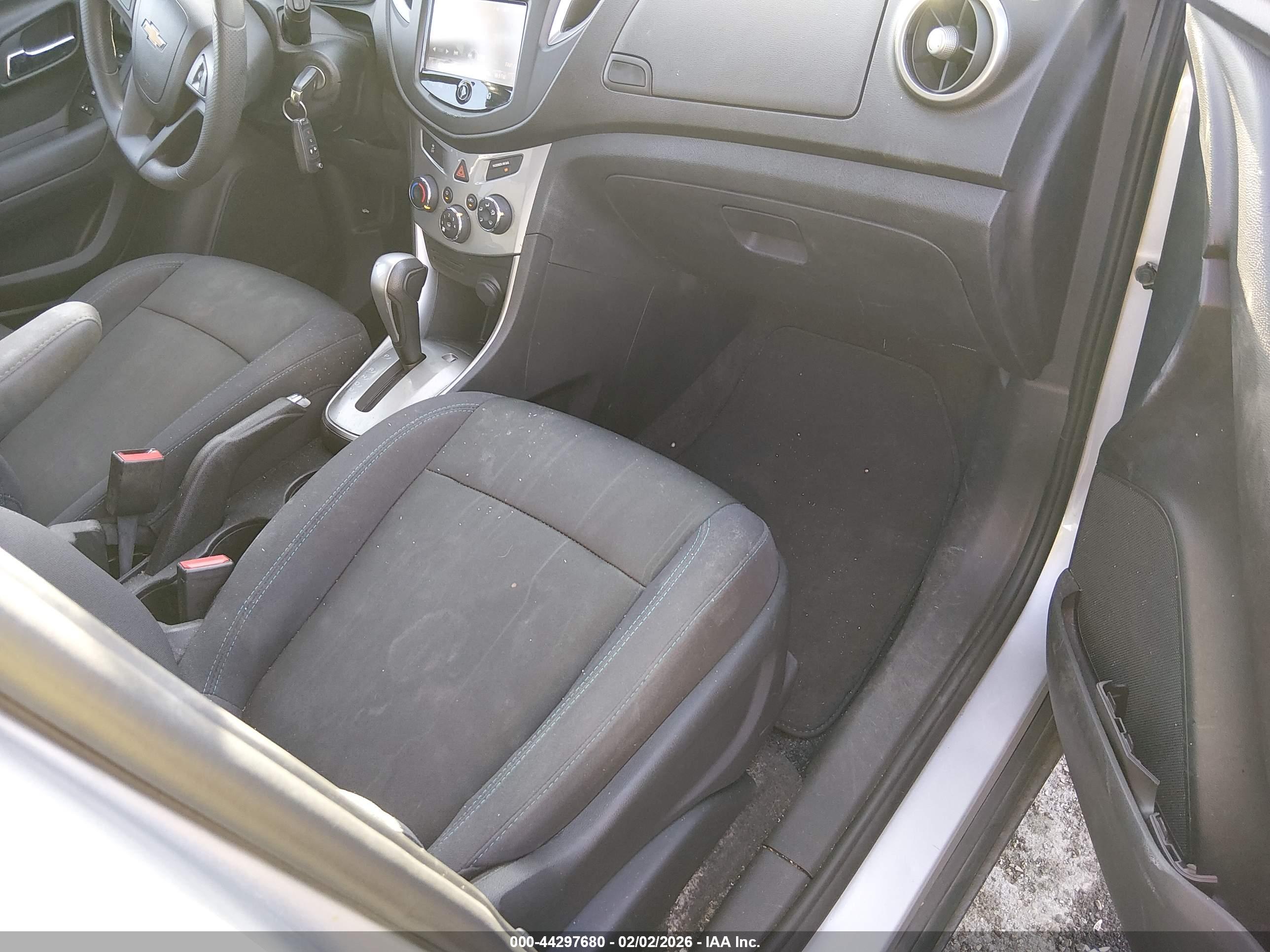 CHEVROLET TRAX image 5