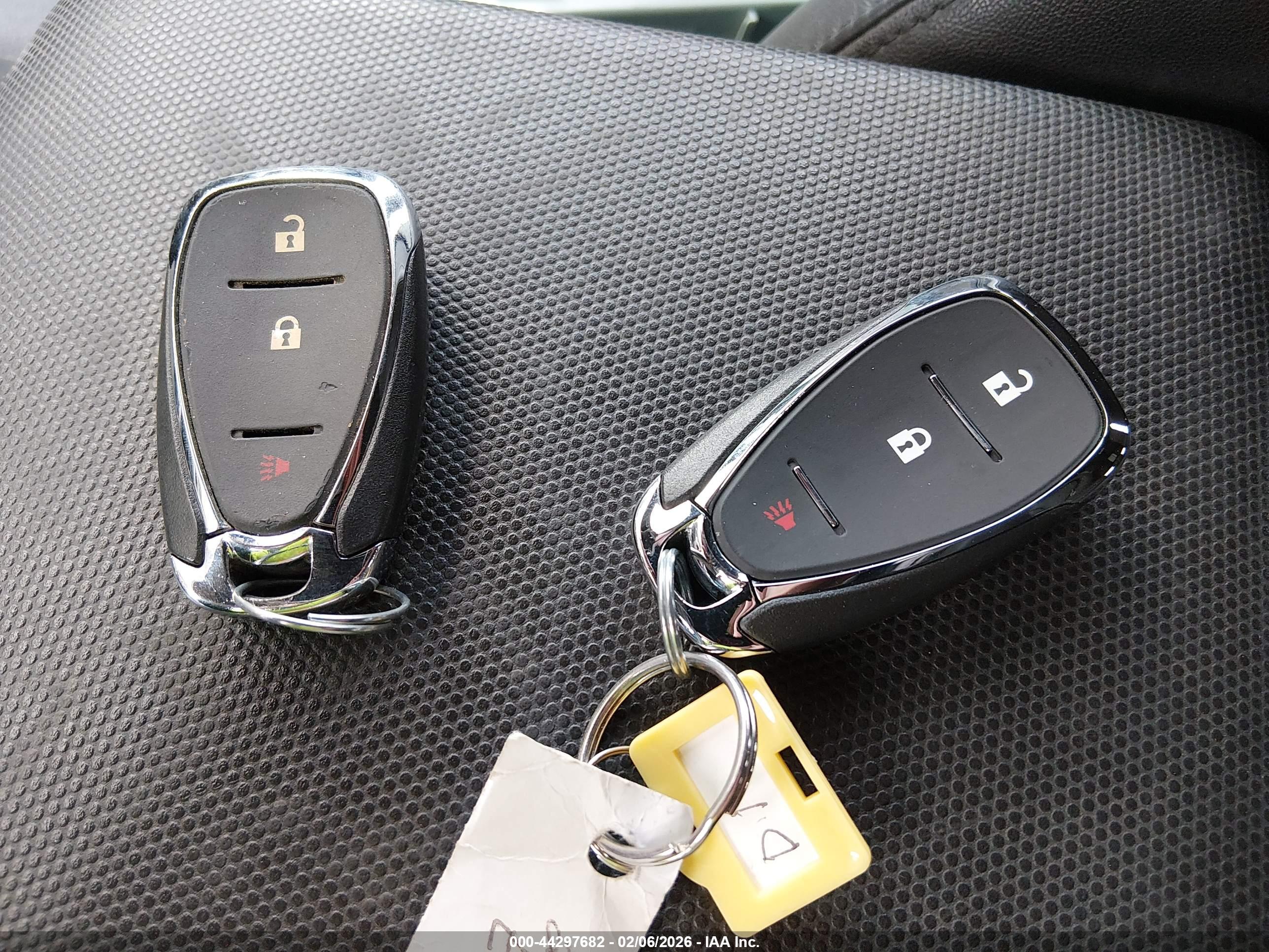 CHEVROLET EQUINOX image 11