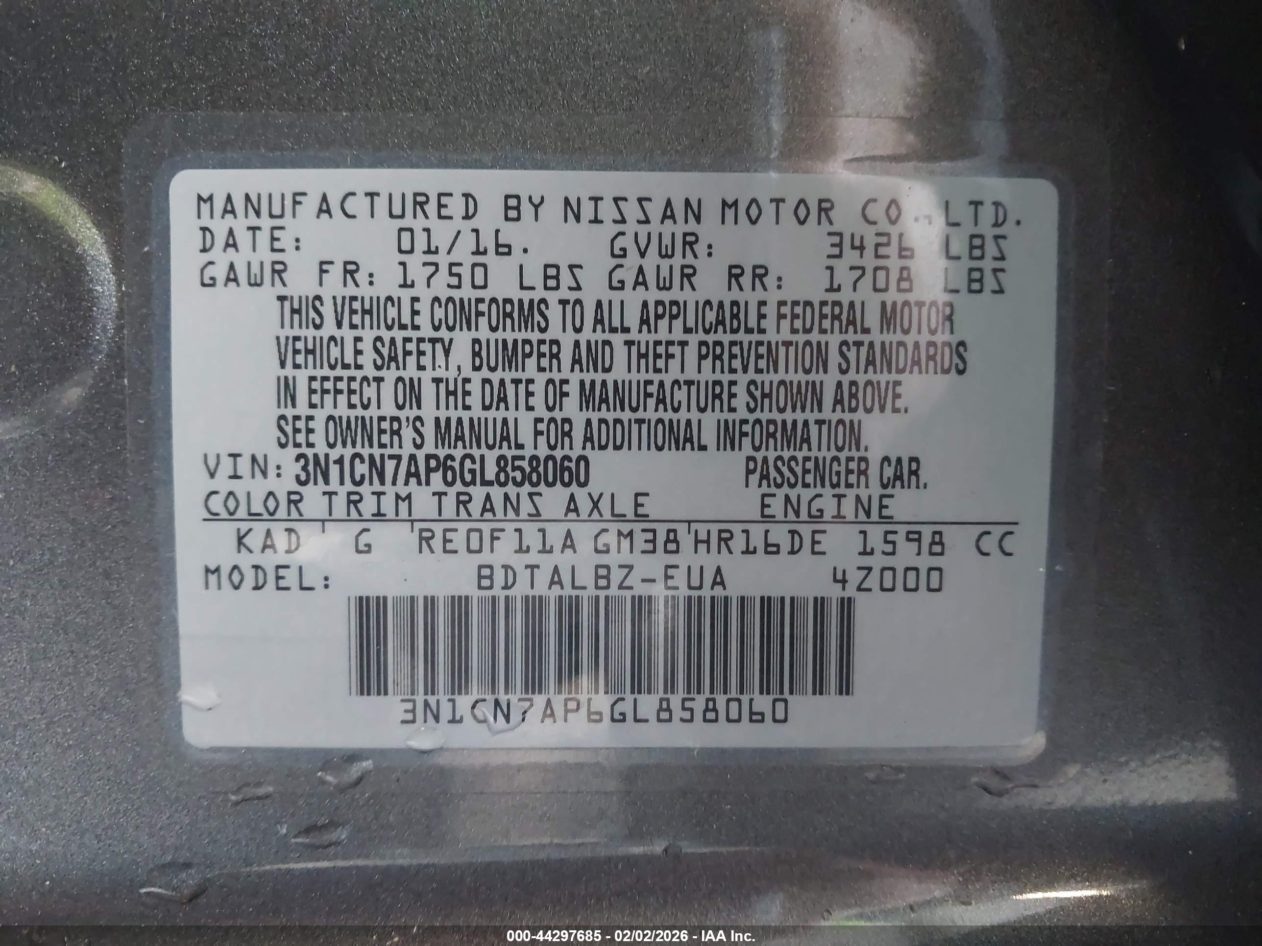 NISSAN VERSA image 9