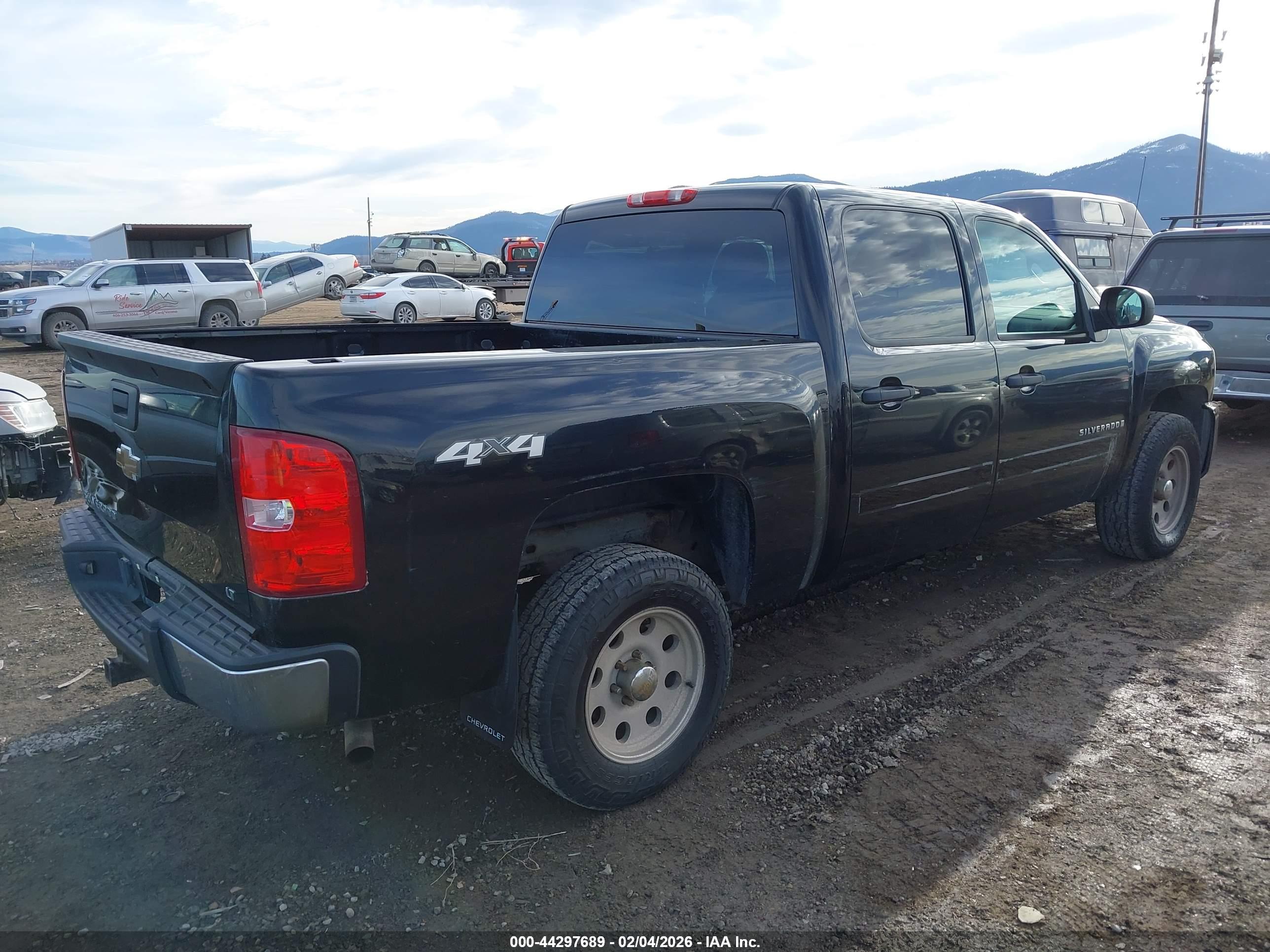 CHEVROLET SILVERADO image 4