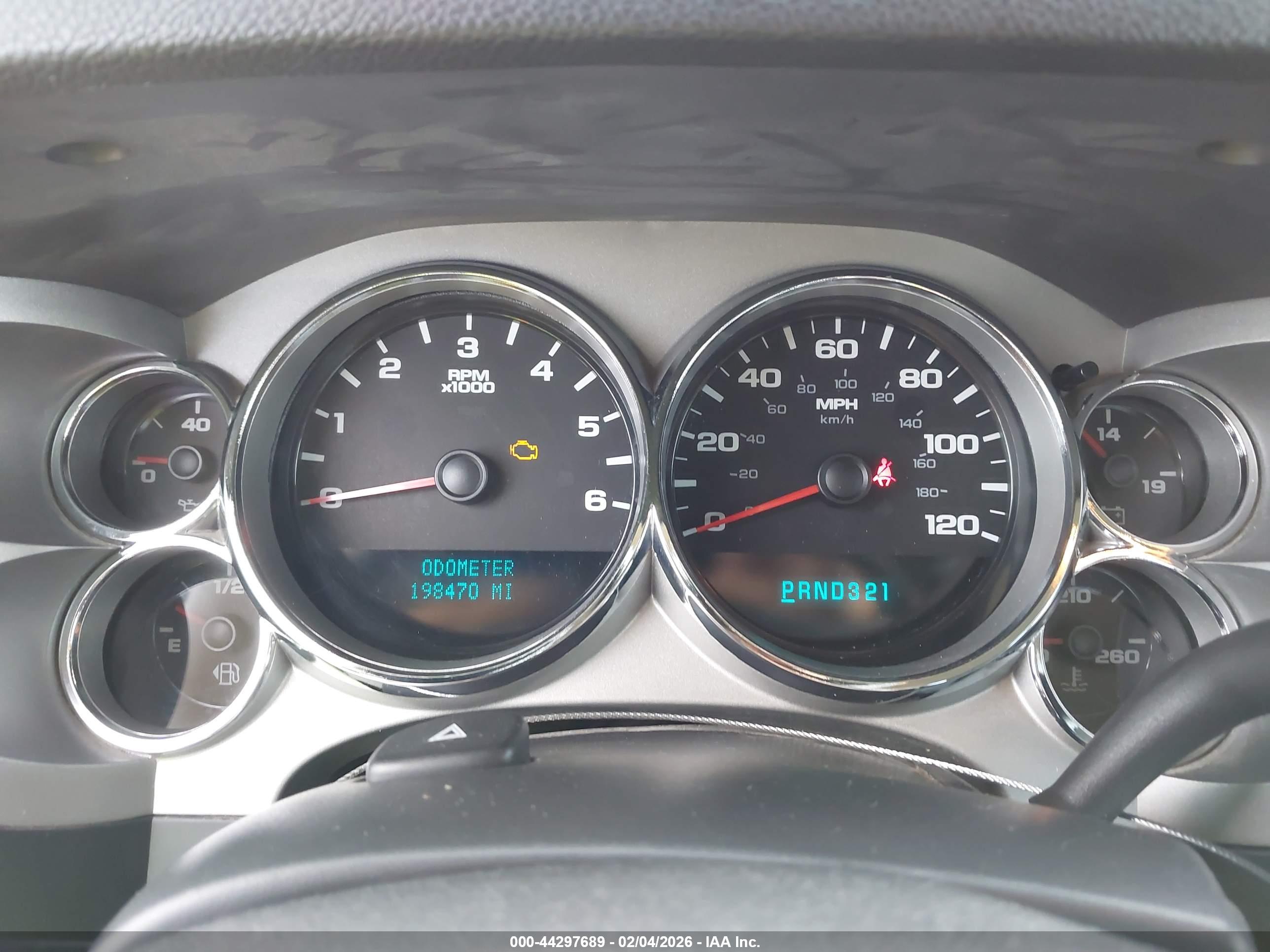 CHEVROLET SILVERADO image 7