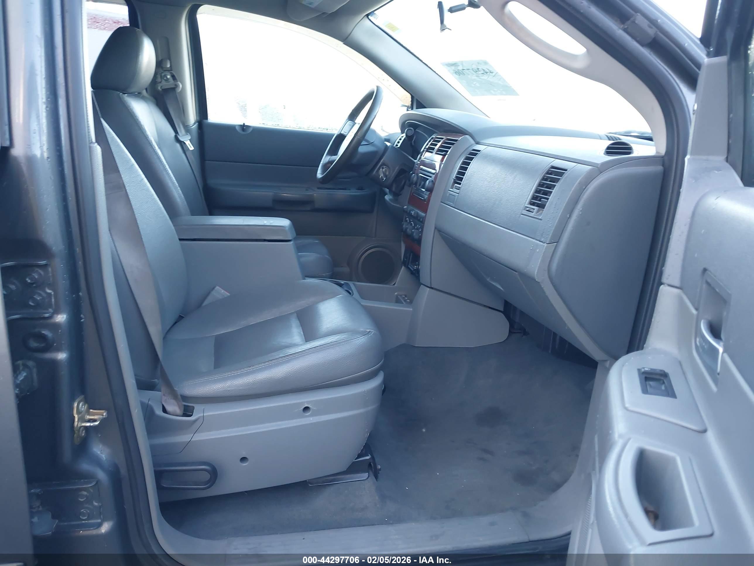 DODGE DURANGO image 5