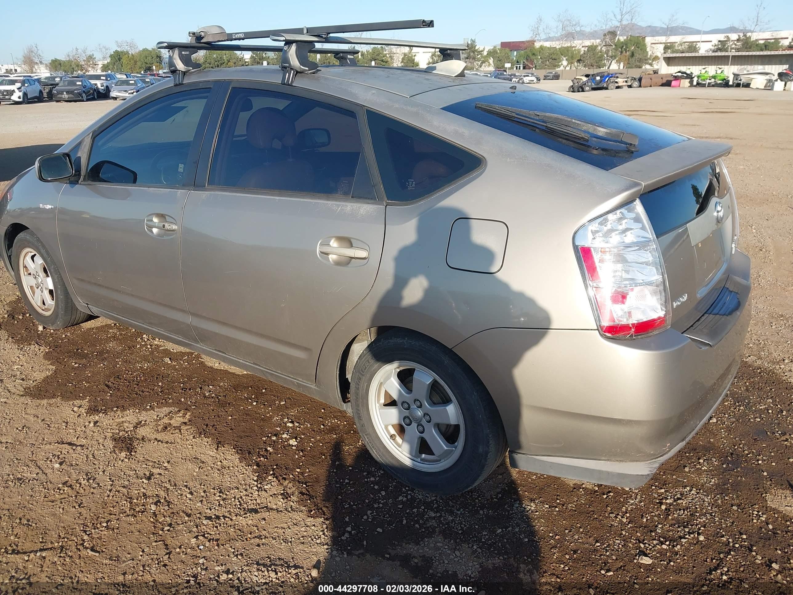 TOYOTA PRIUS image 3